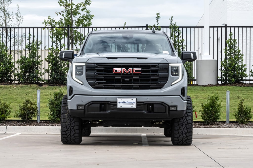 Used 2024 GMC Sierra 1500 Elevation 4WD Crew Cab Pickup
