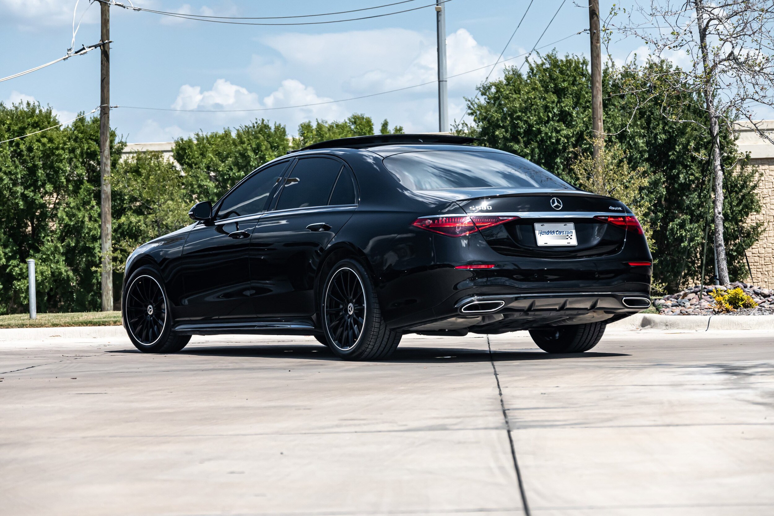 2025 Mercedes Benz S 580 4MATIC photo 2