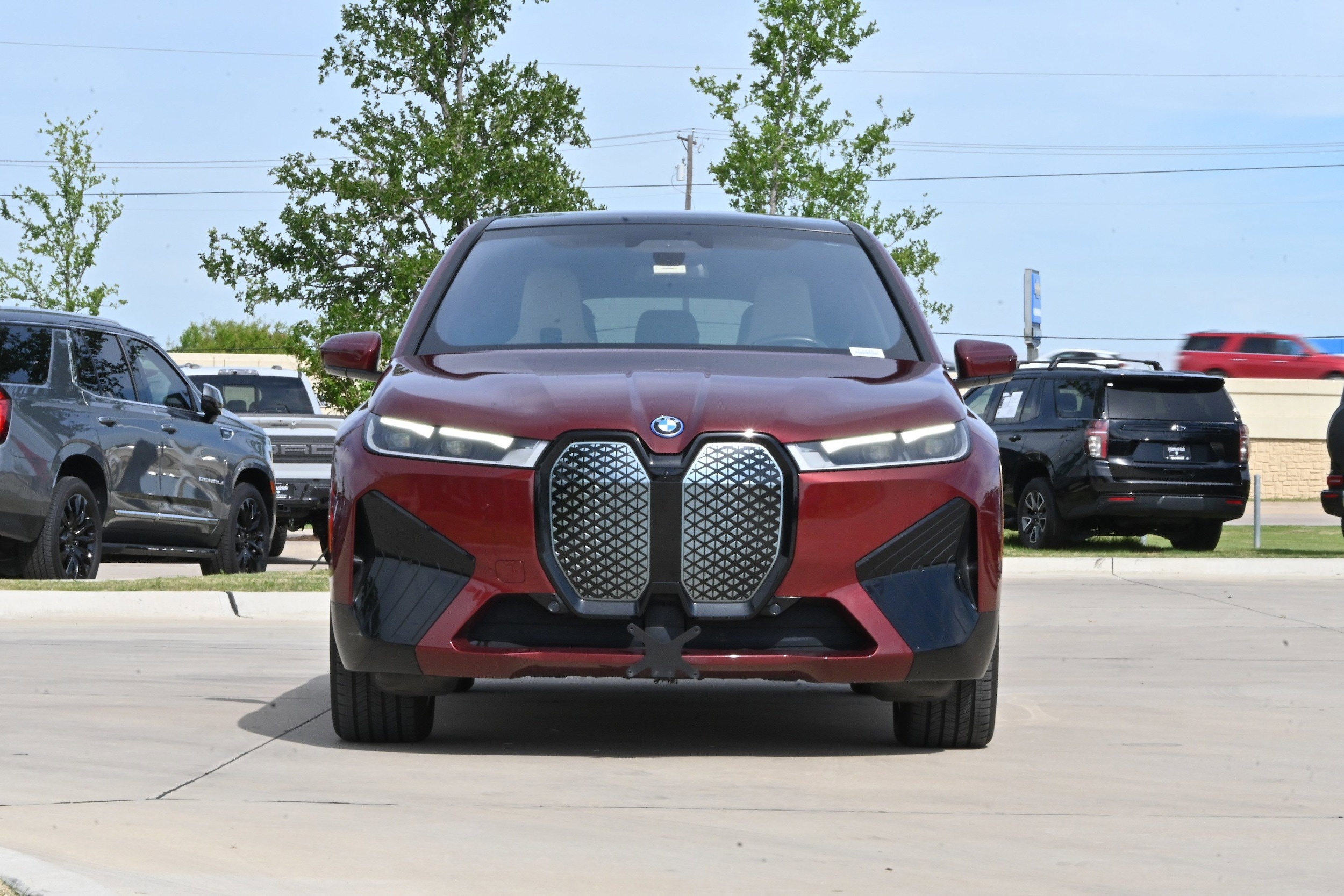 2024 BMW iX xDrive50 photo 2