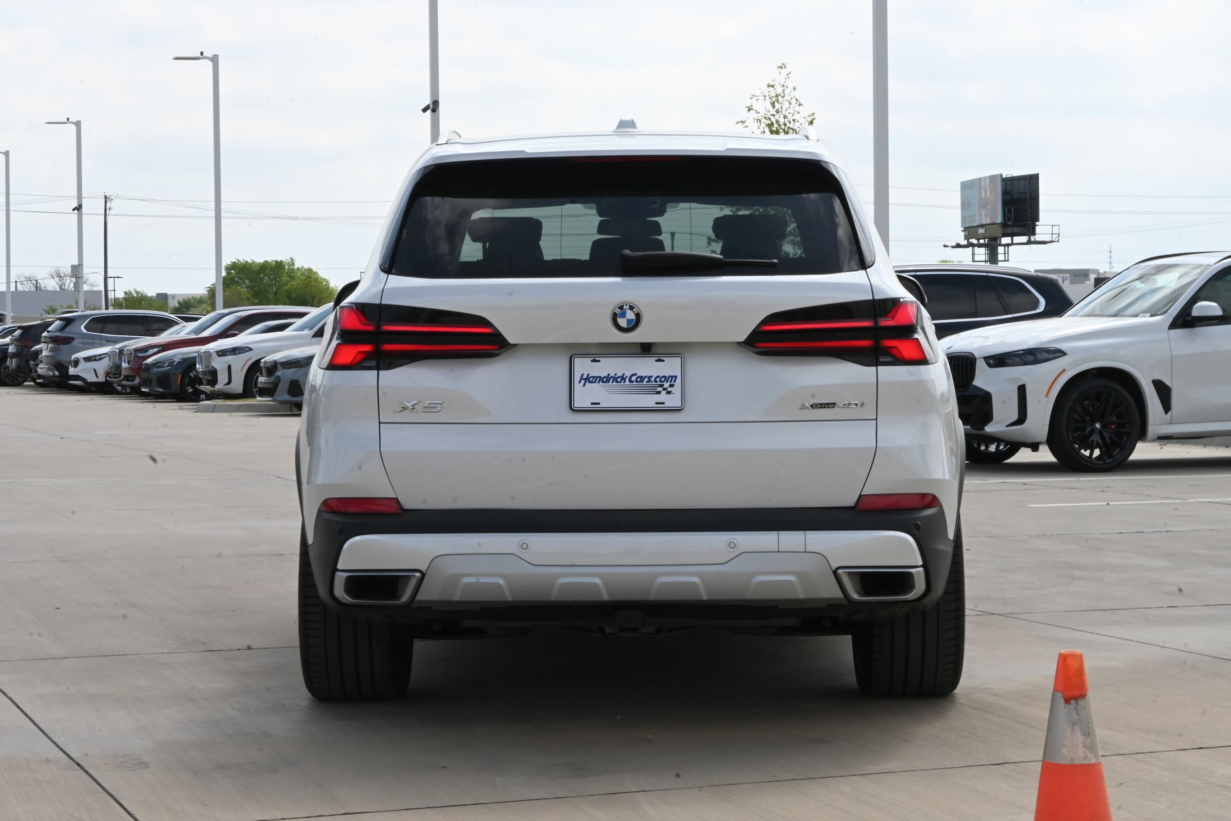 2025 BMW X5 xDrive40i photo 3