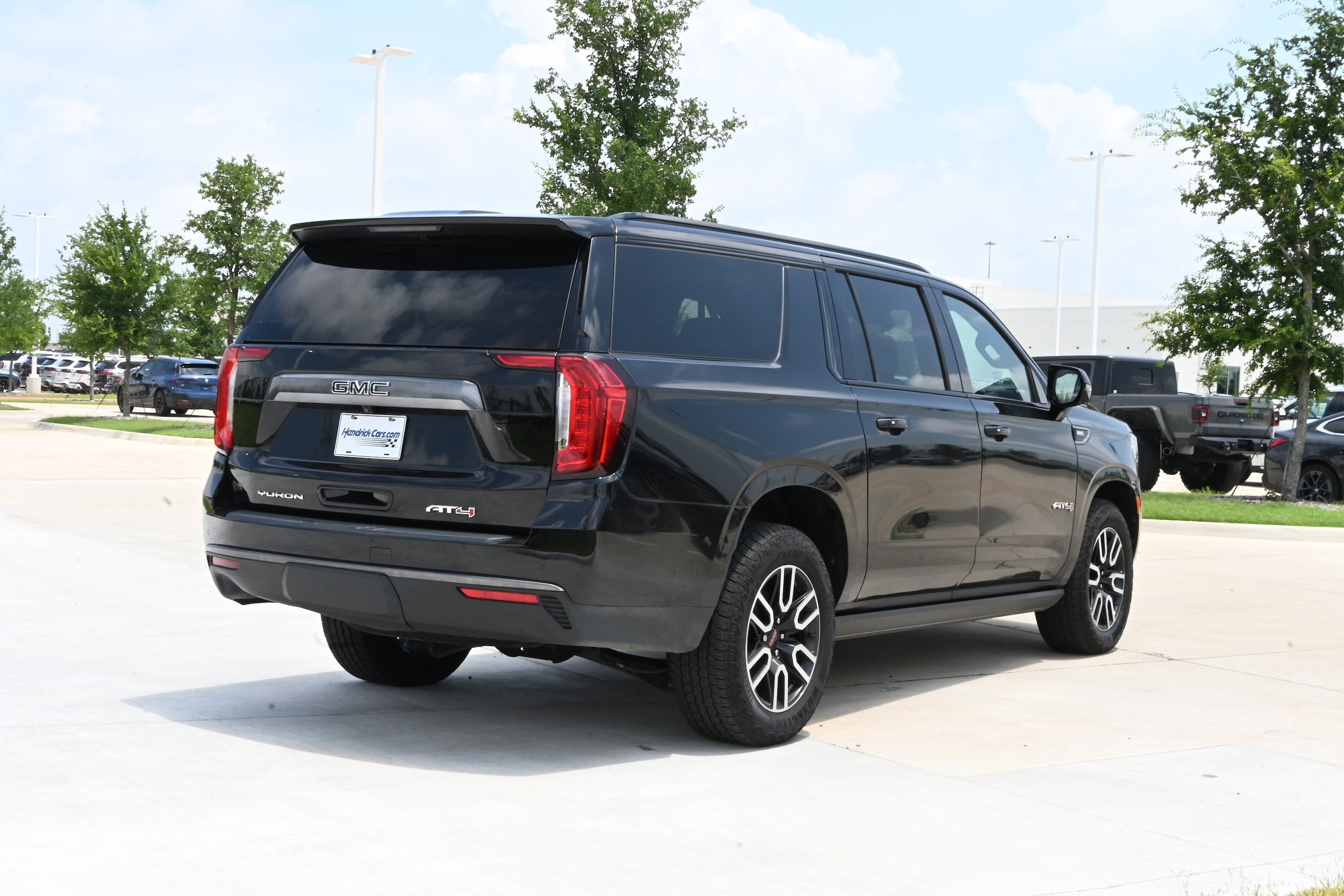 GMC Yukon XL AT4 4WD