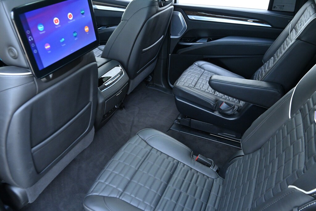 Used 2025 CADILLAC Escalade ESV 4WD Premium Luxury Platinum SUV