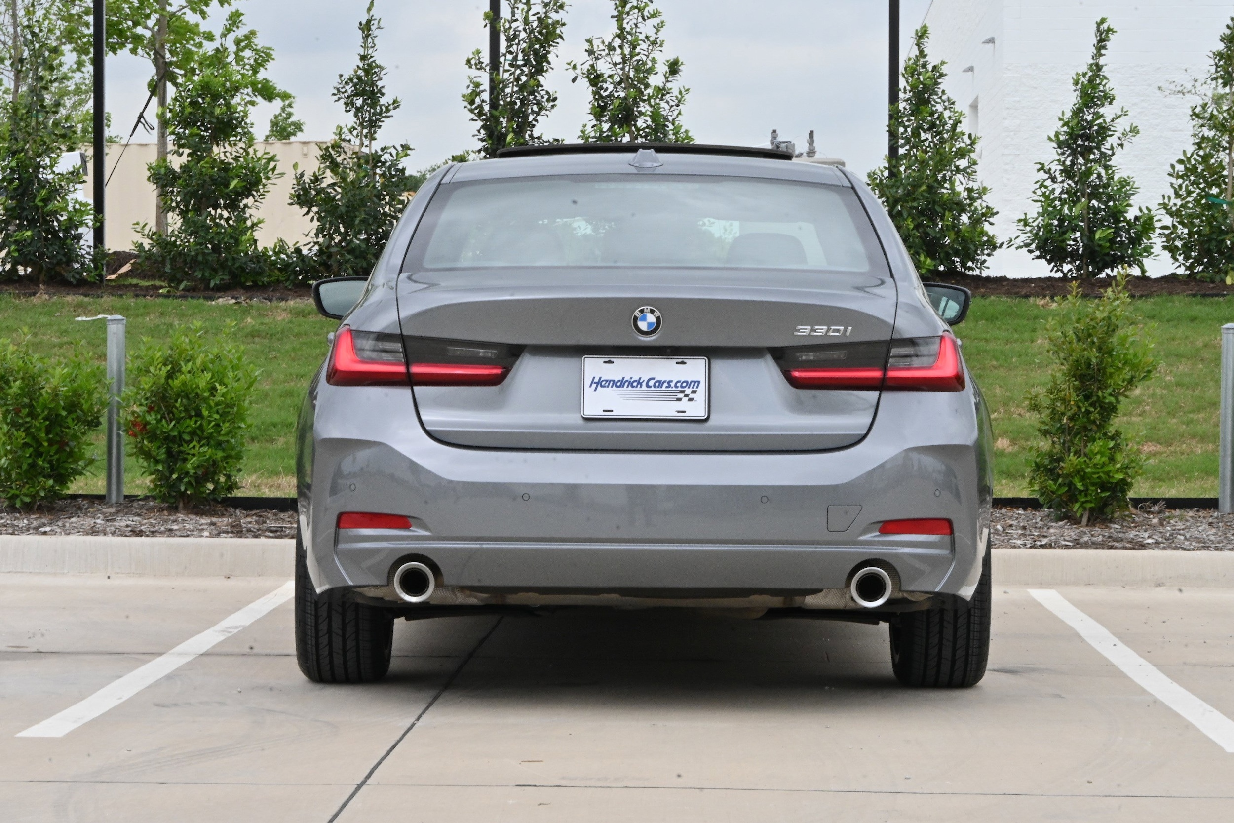 2025 BMW 3 Series 330i photo 6