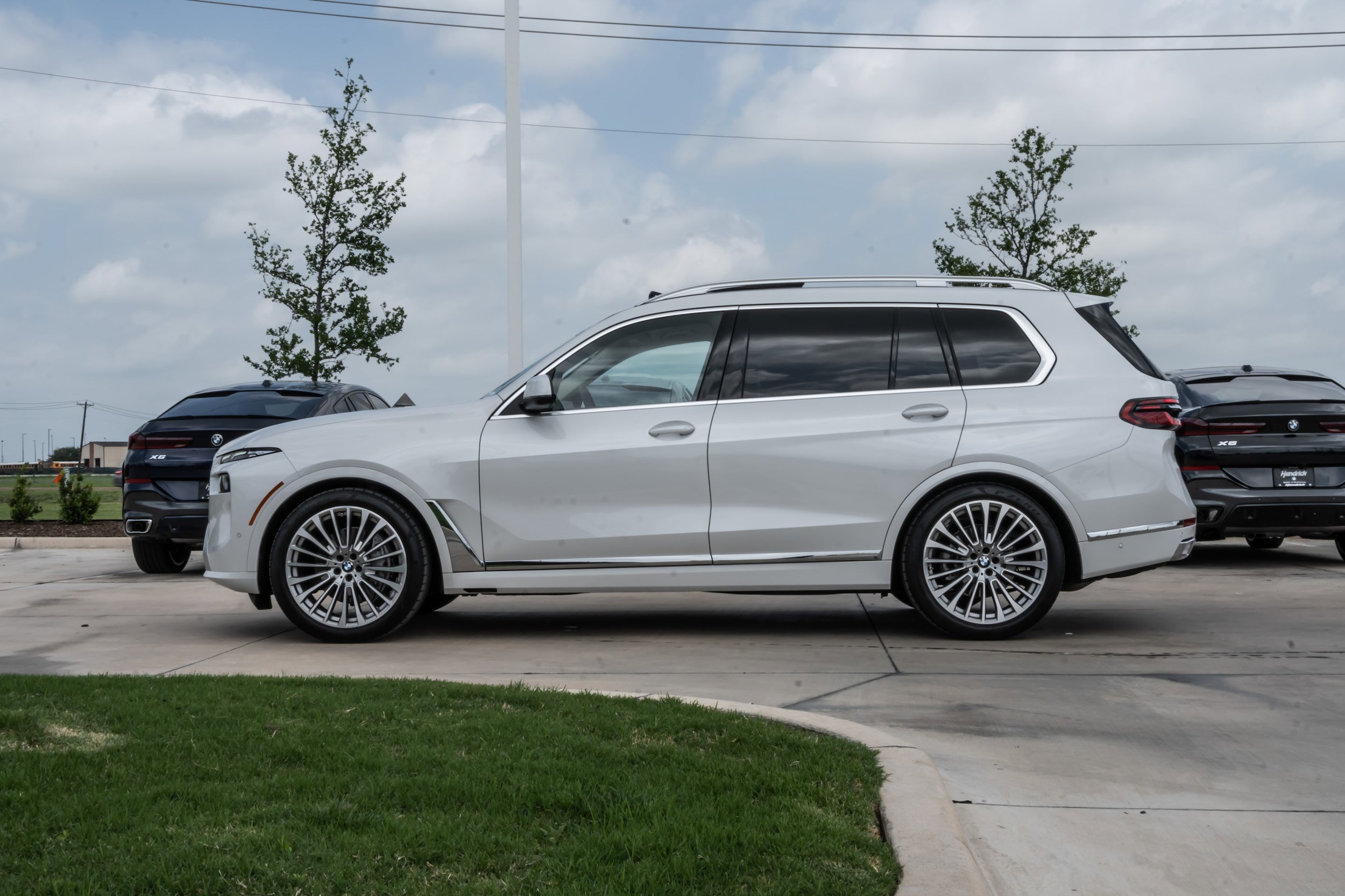 2025 BMW X7 xDrive40i photo 5