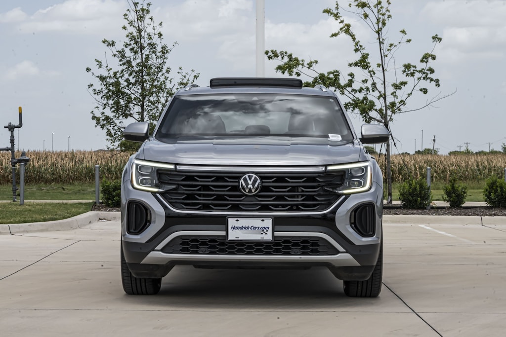 Used 2024 Volkswagen Atlas Cross Sport 2.0T SE w/Technology SUV
