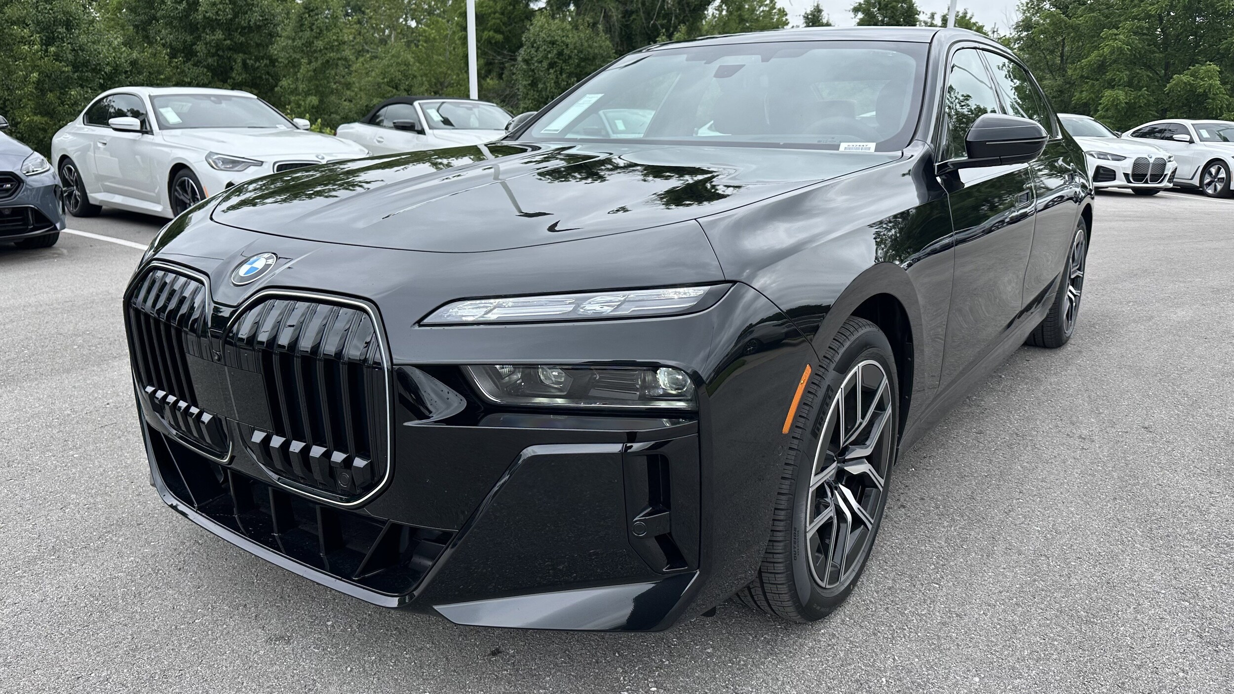 2025 BMW 7 Series 760i xDrive photo 4