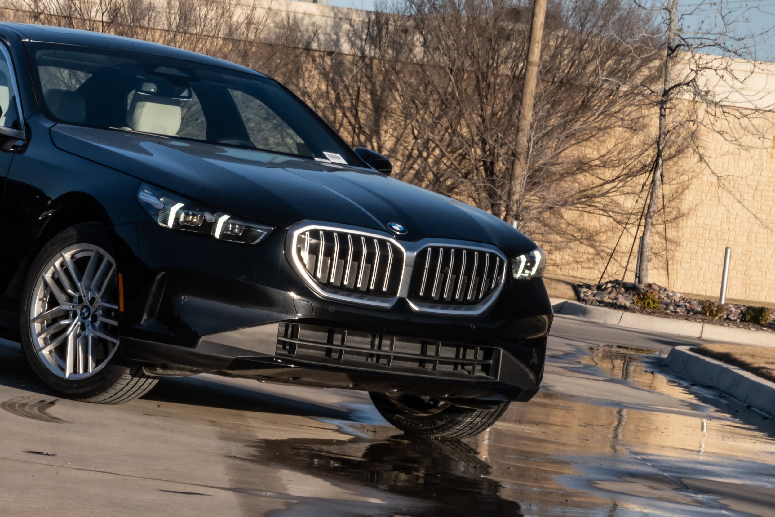 2024 BMW 5 Series 530i photo 4