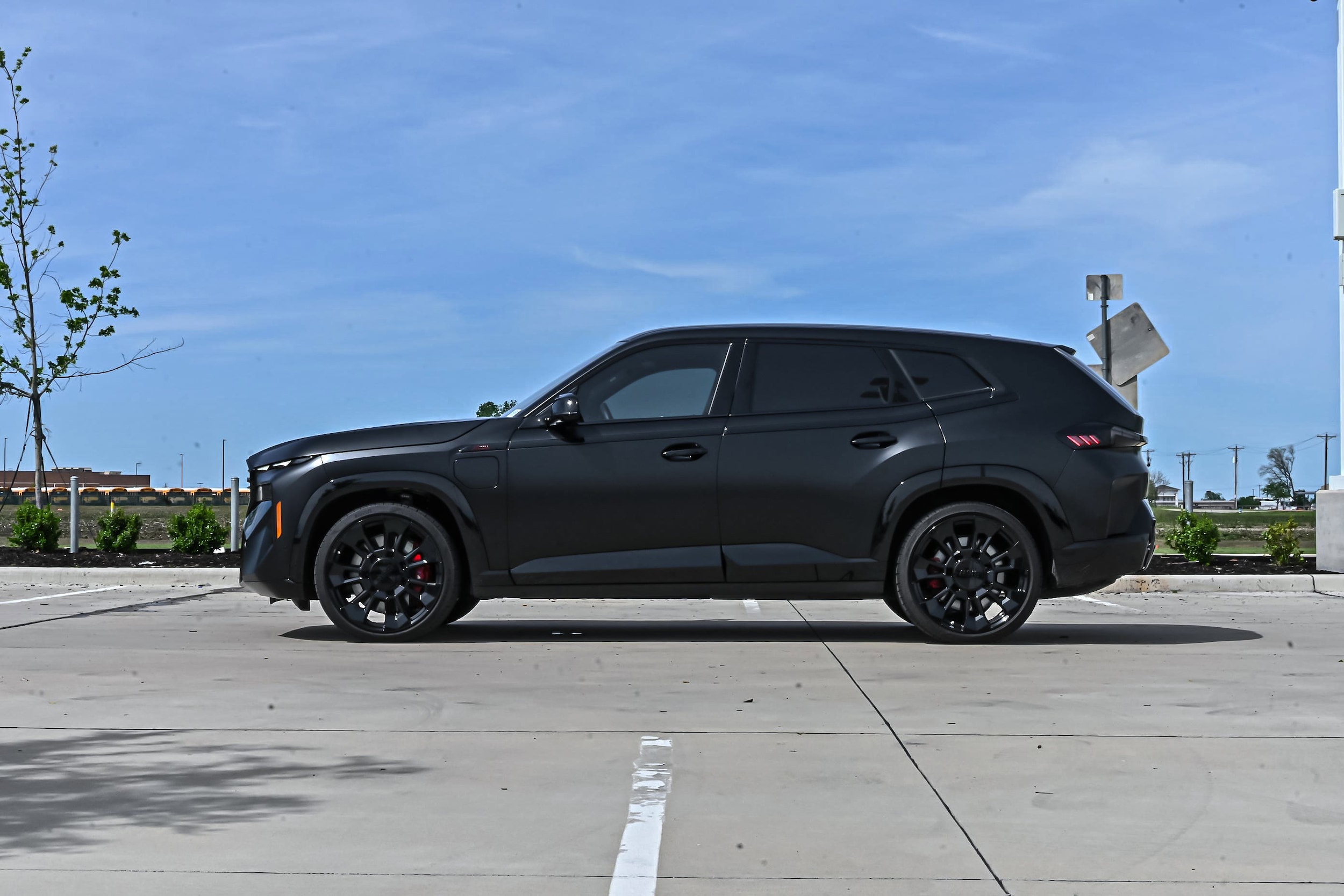 2025 BMW XM Label Red photo 4