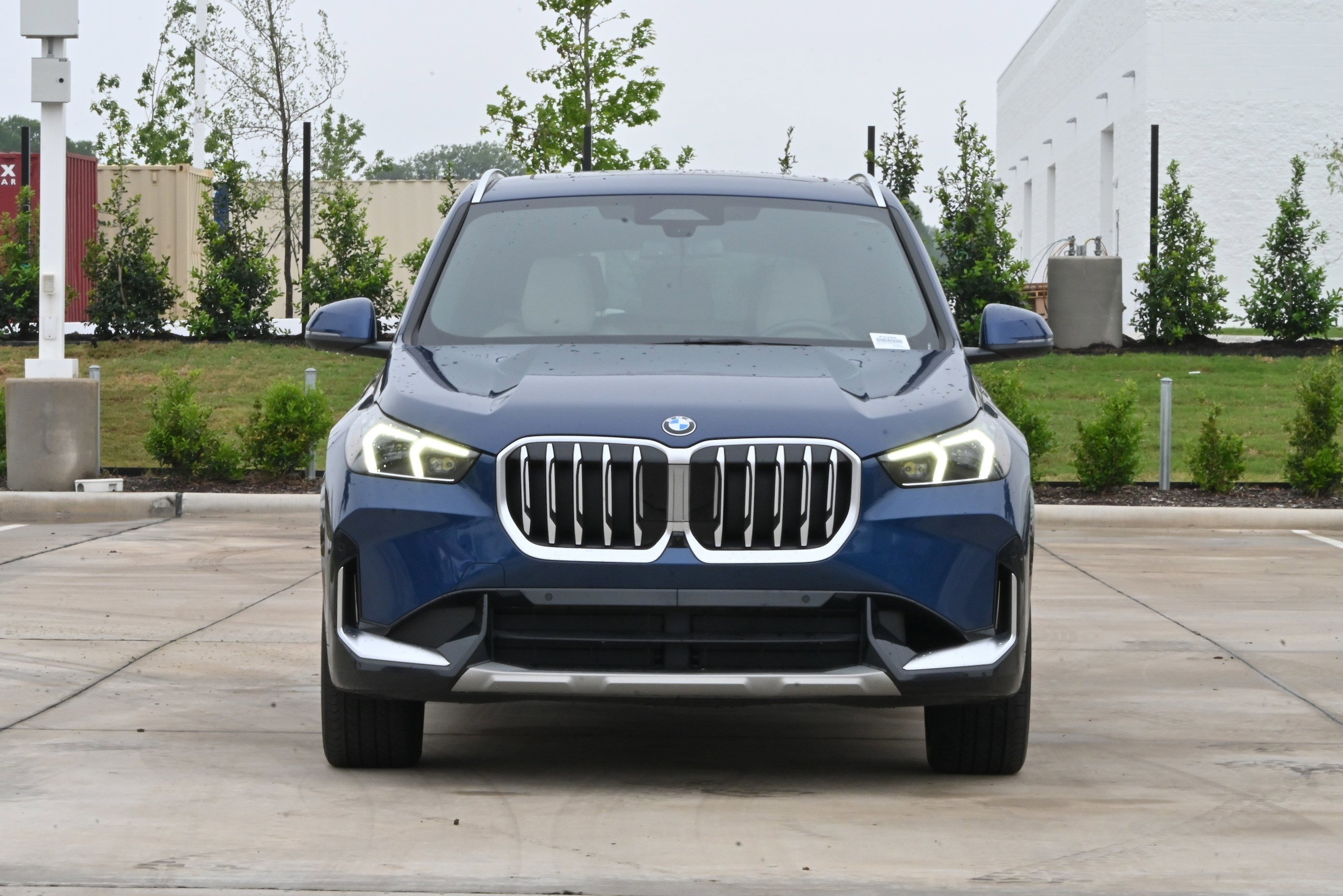 2025 BMW X1 xDrive28i photo 2