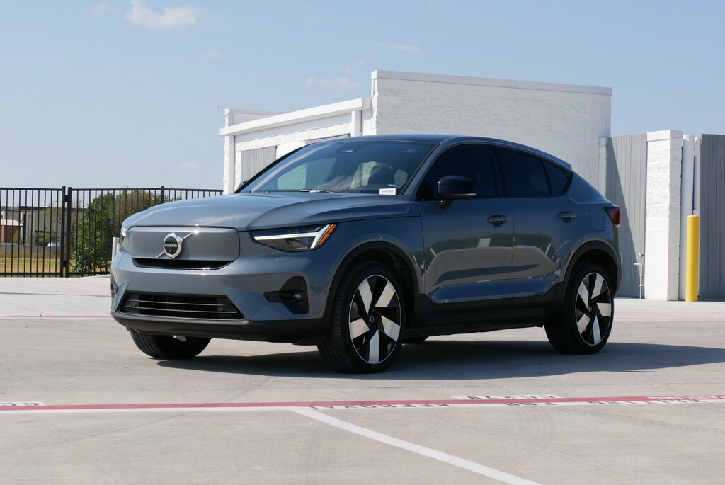 Used 2023 Volvo C40 Recharge Pure Electric Ultimate Twin eAWD SUV