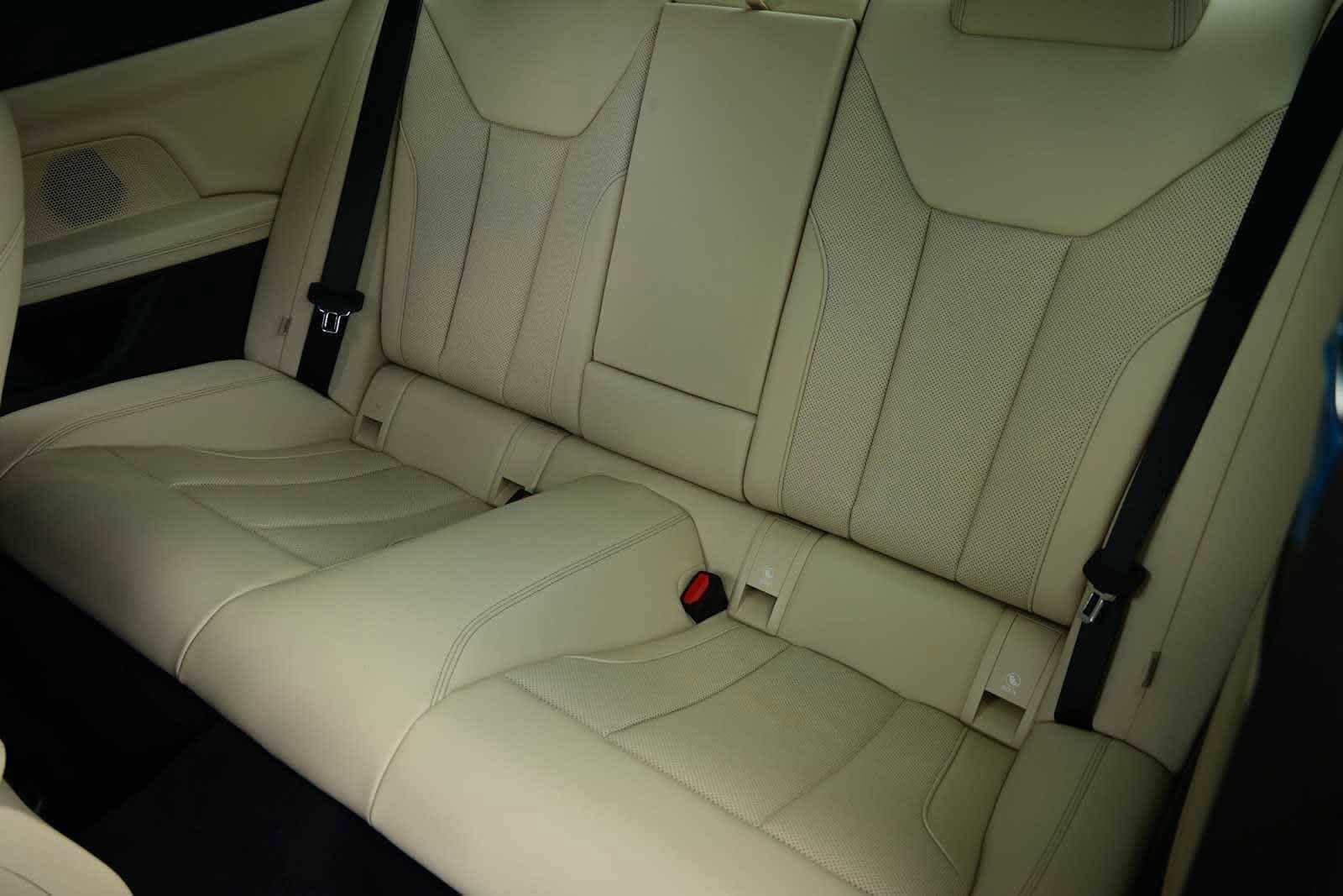 2025 BMW 4 Series 430i xDrive photo 3