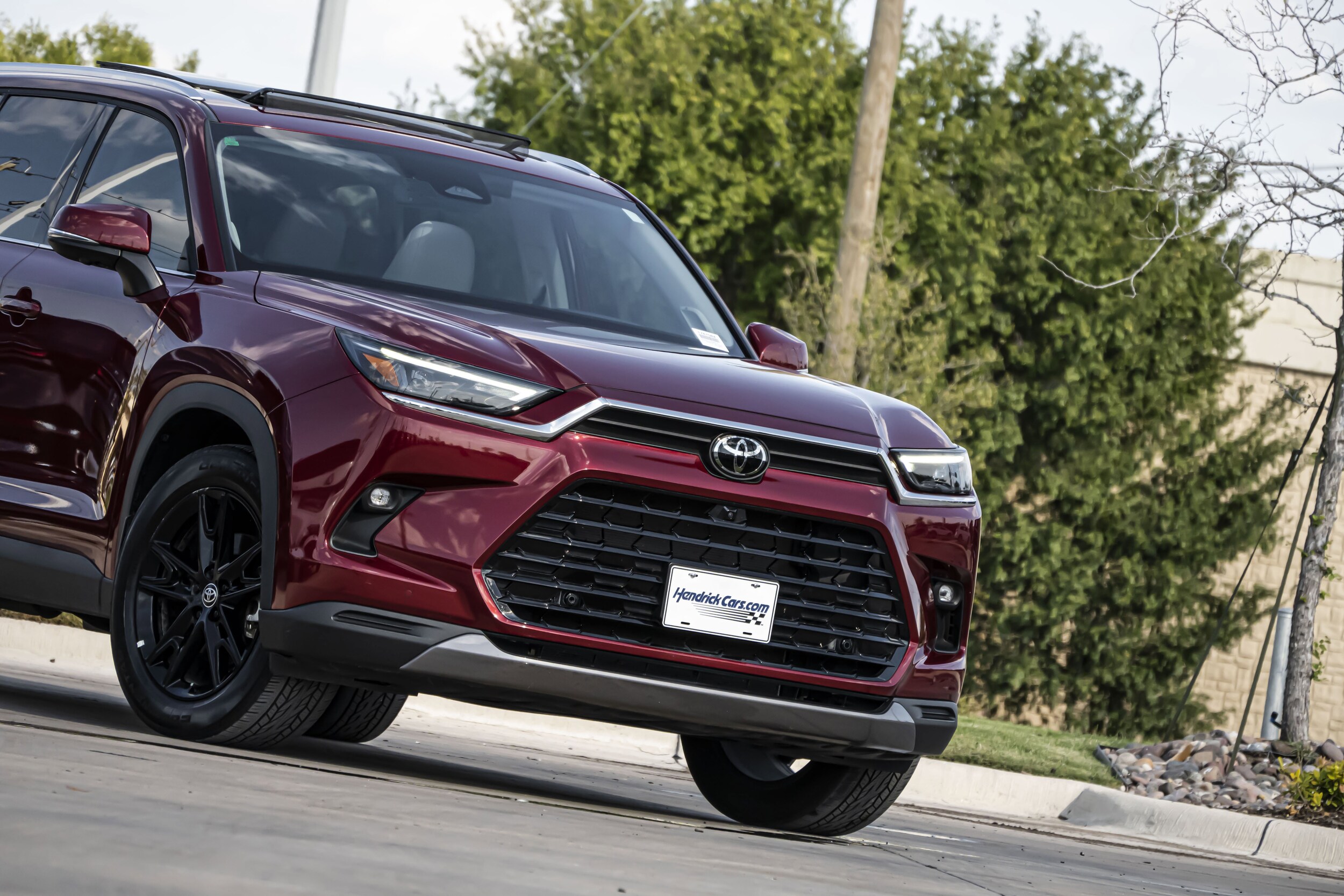 2024 Toyota Grand Highlander Limited photo 3