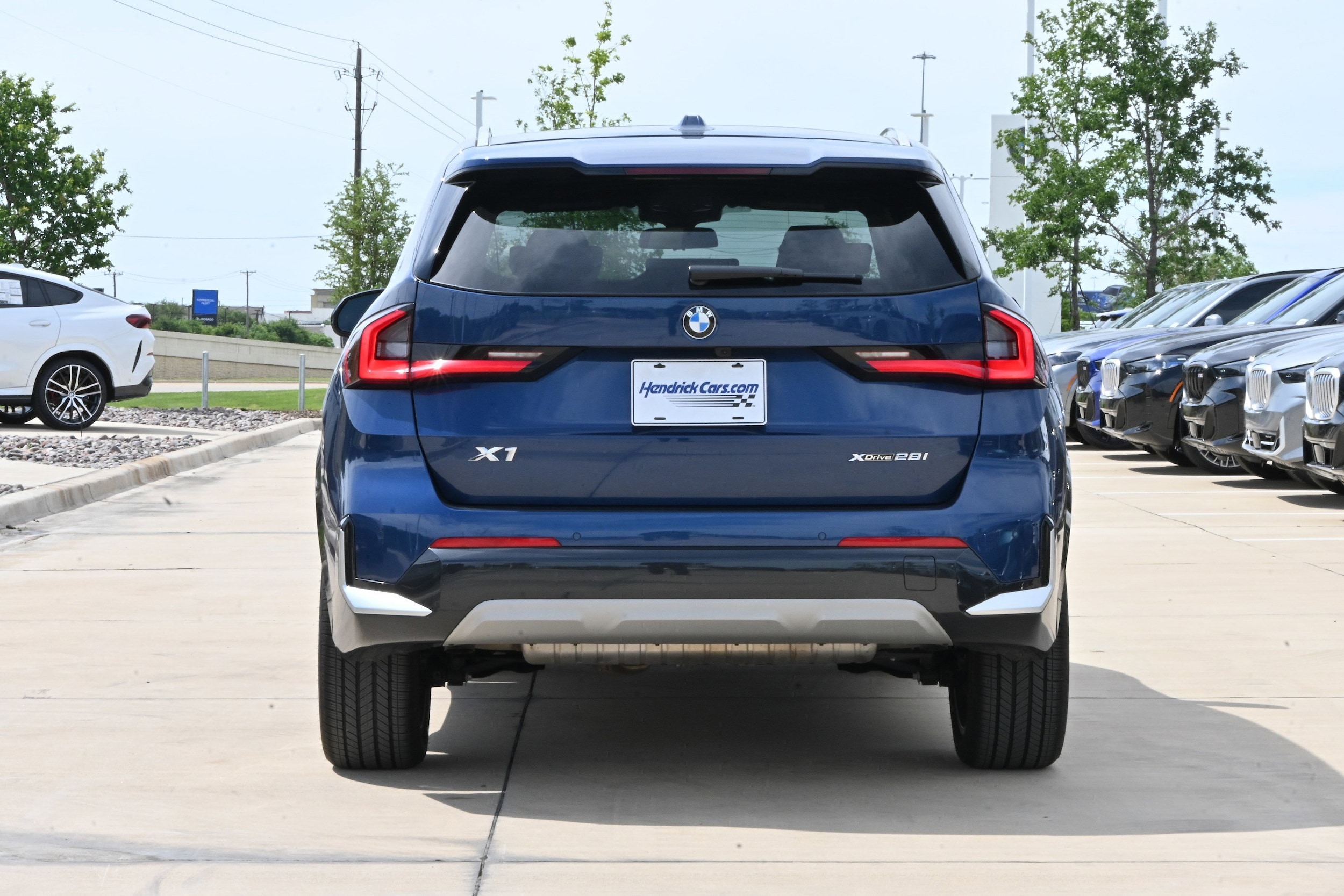 2025 BMW X1 xDrive28i photo 3