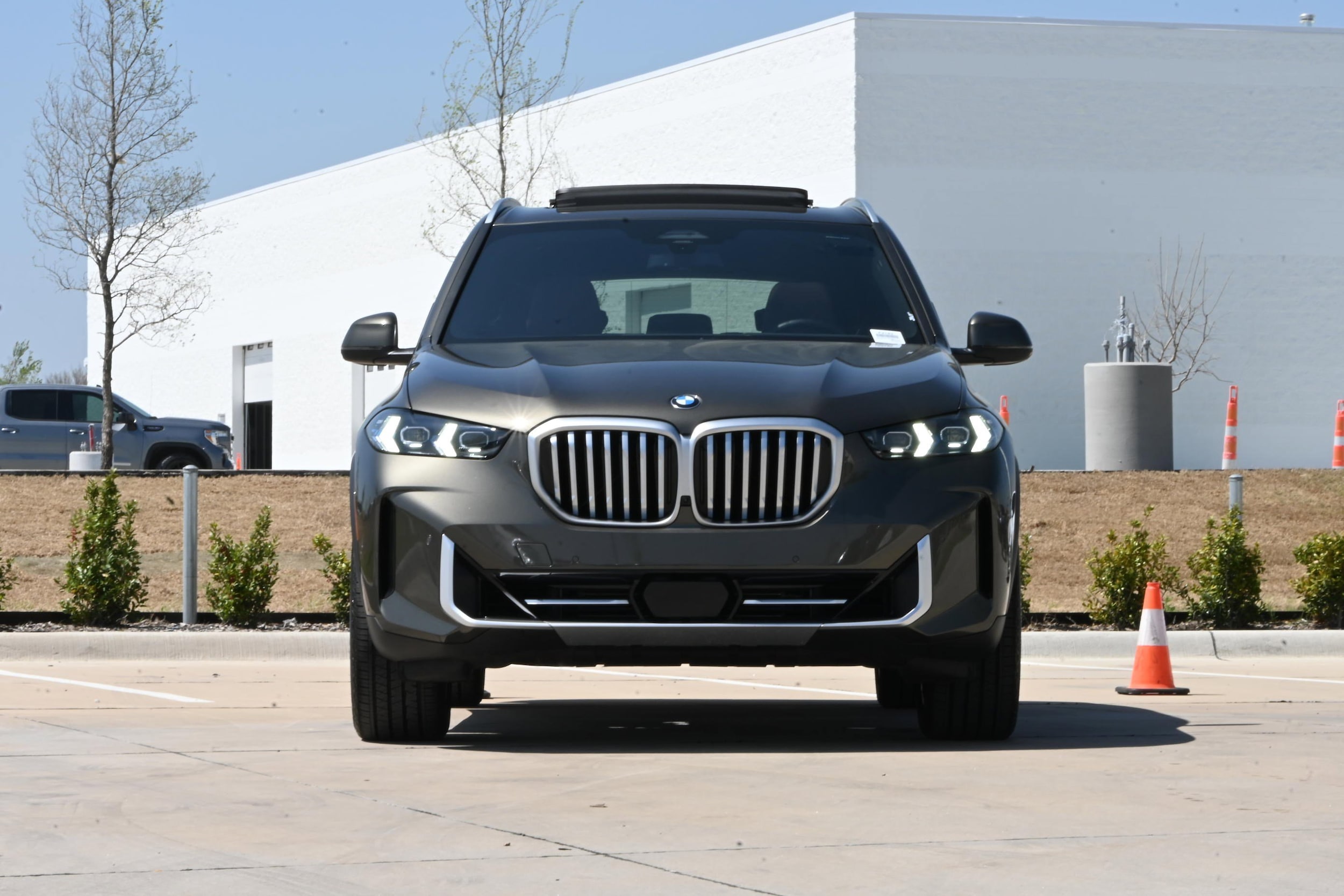 2026 BMW X5 sDrive40i photo 2