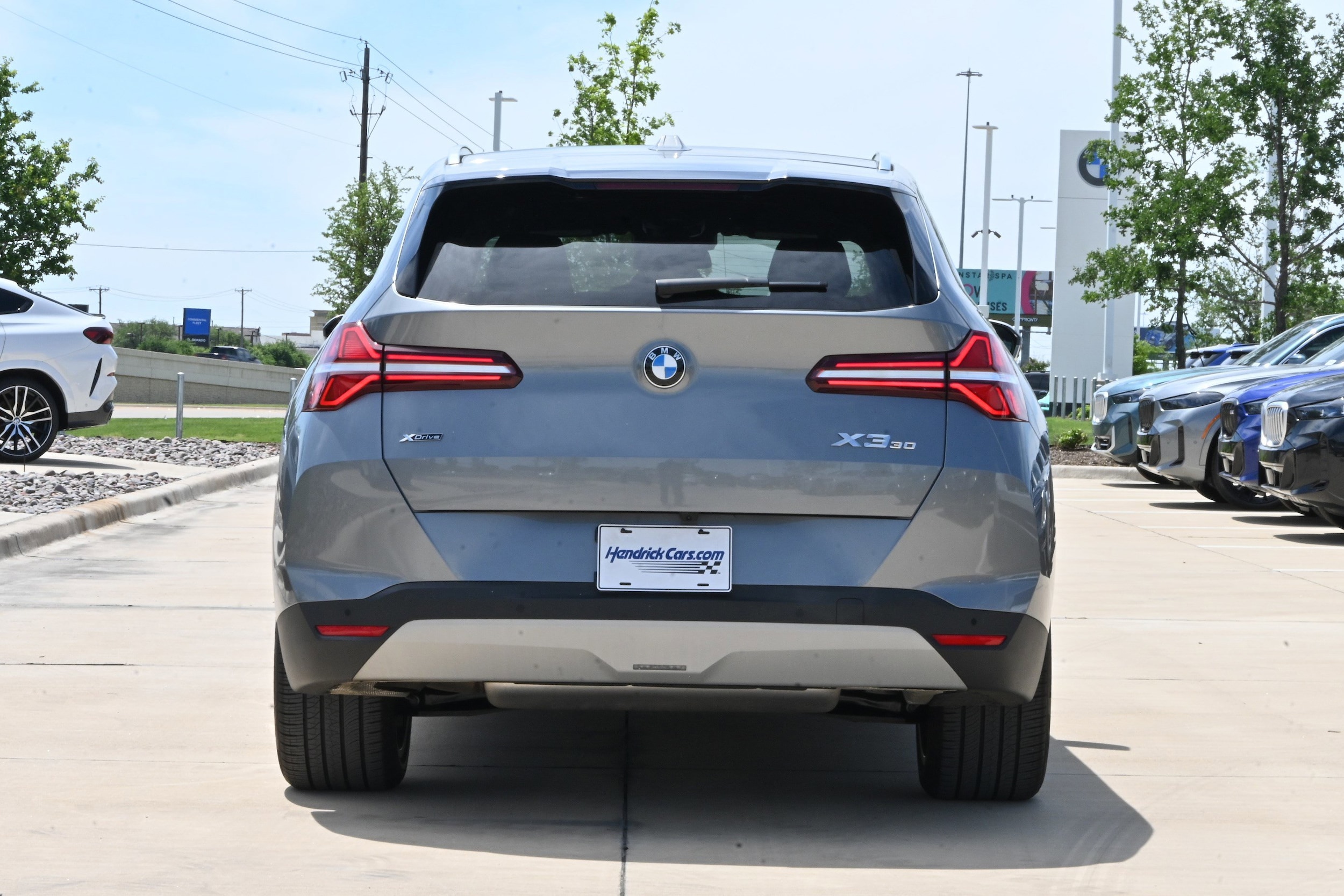 2025 BMW X3 30 xDrive photo 3