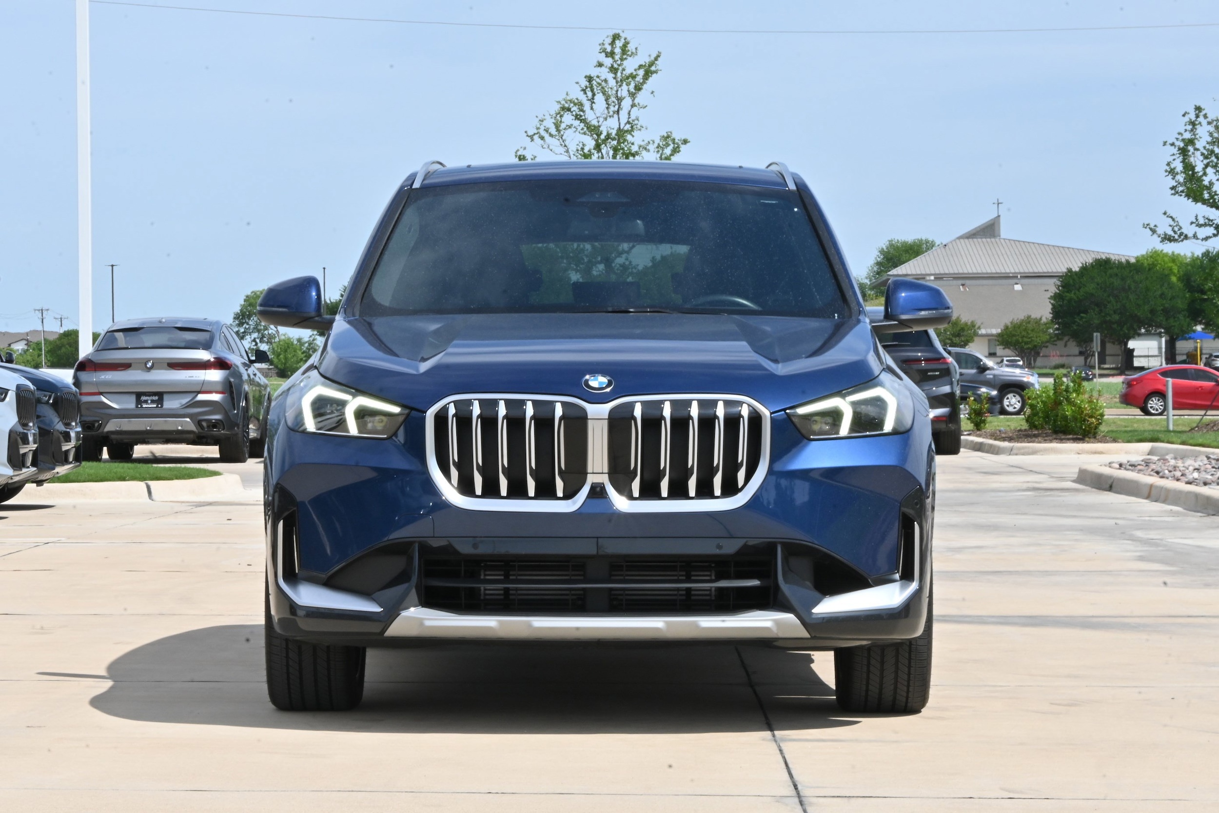 2025 BMW X1 xDrive28i photo 2