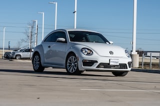 2017 Volkswagen Beetle 1.8T Classic Hatchback