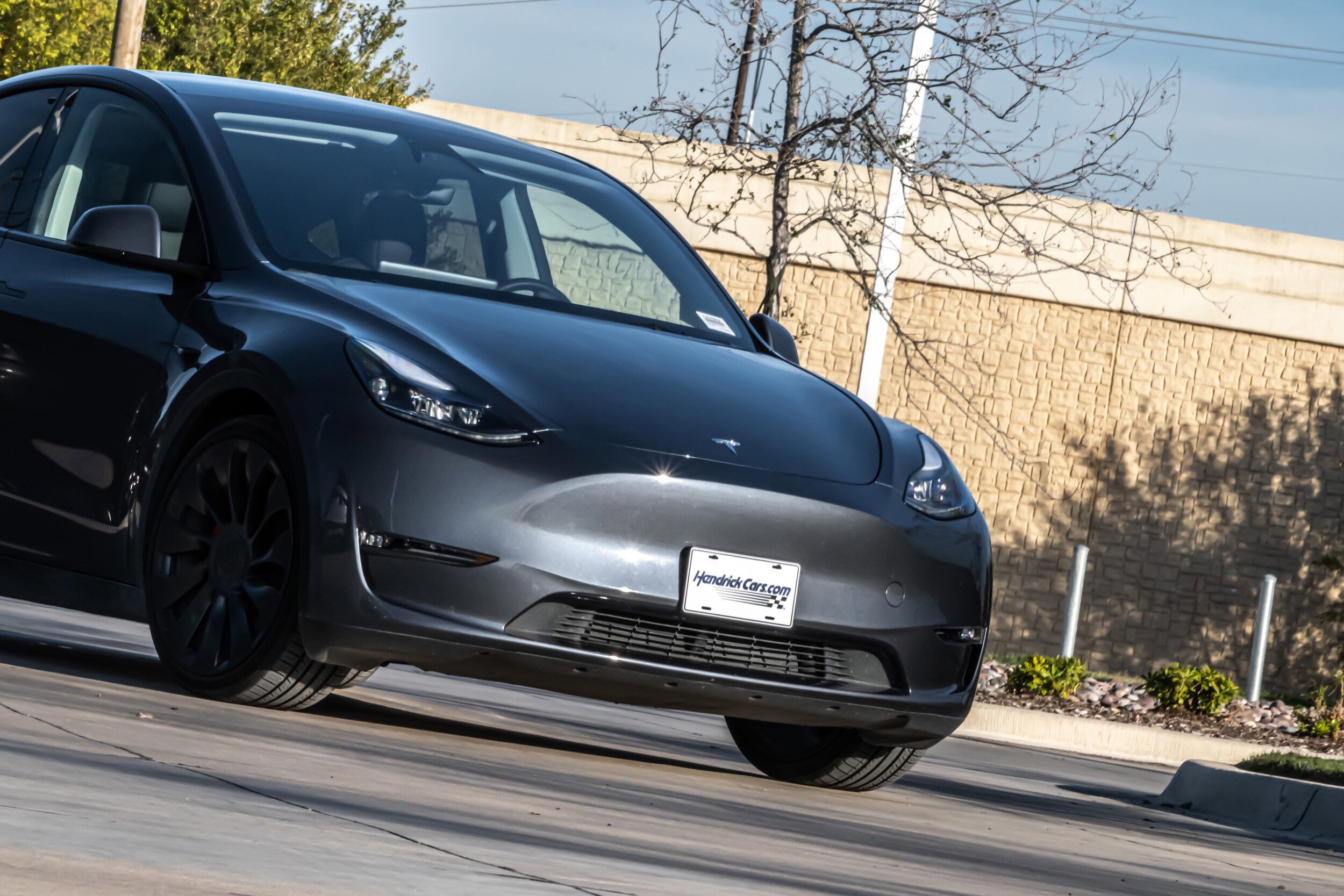 2023 Tesla Model Y Performance photo 3