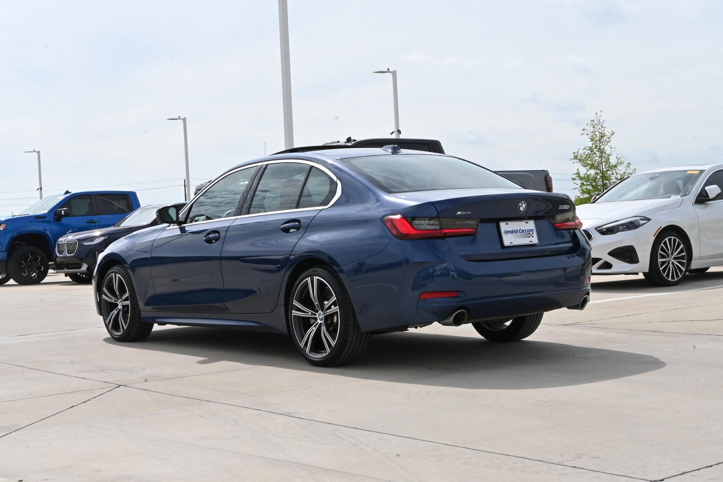 2024 BMW 3 Series 330i xDrive photo 6
