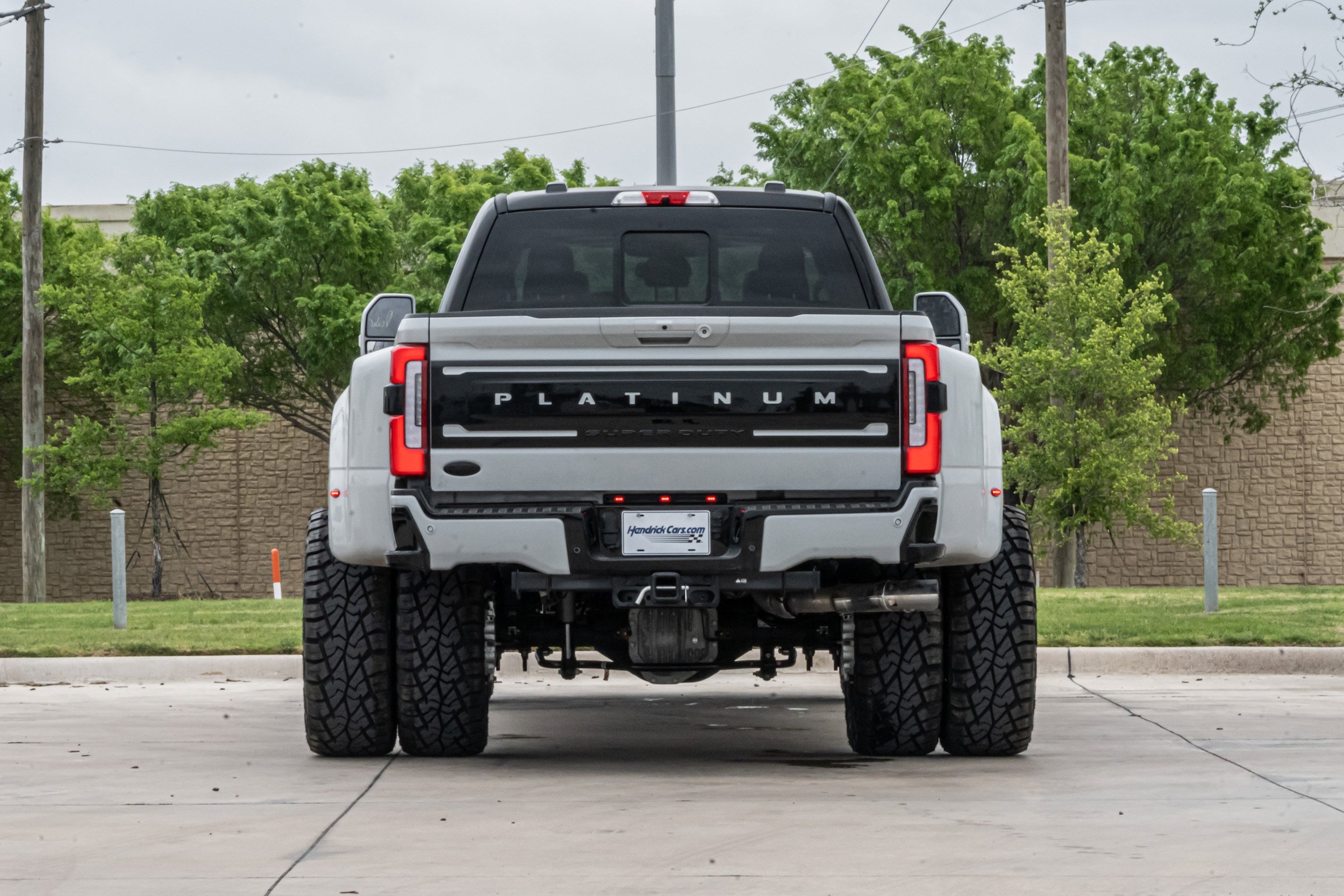 2026 Ford Super Duty F-450 DRW Platinum 4WD Crew Cab photo 5