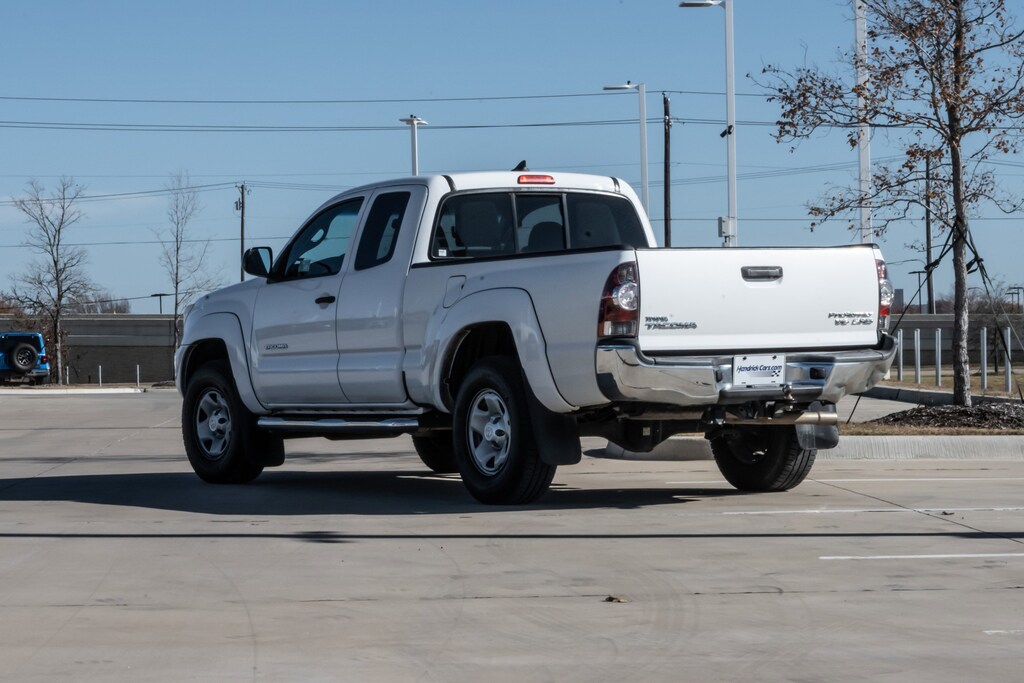 Used 2014 Toyota Tacoma PreRunner SR5 Access Cab V6 Pickup