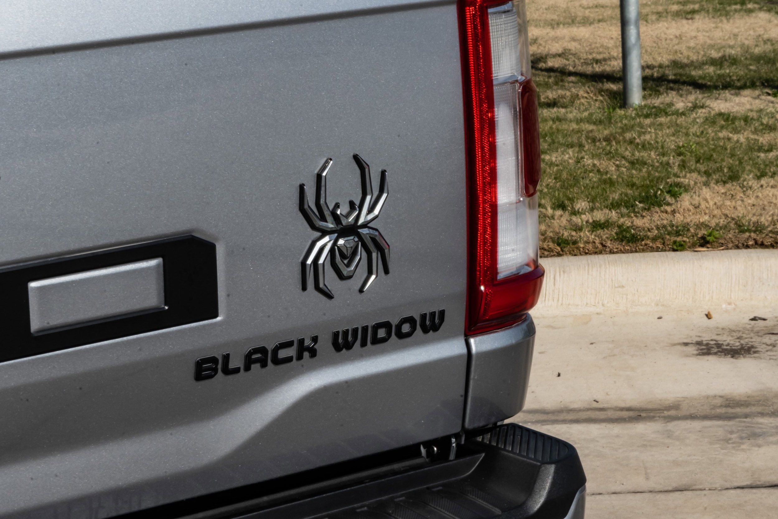 2022 Ford F-150 LARIAT 4WD SuperCrew photo 6