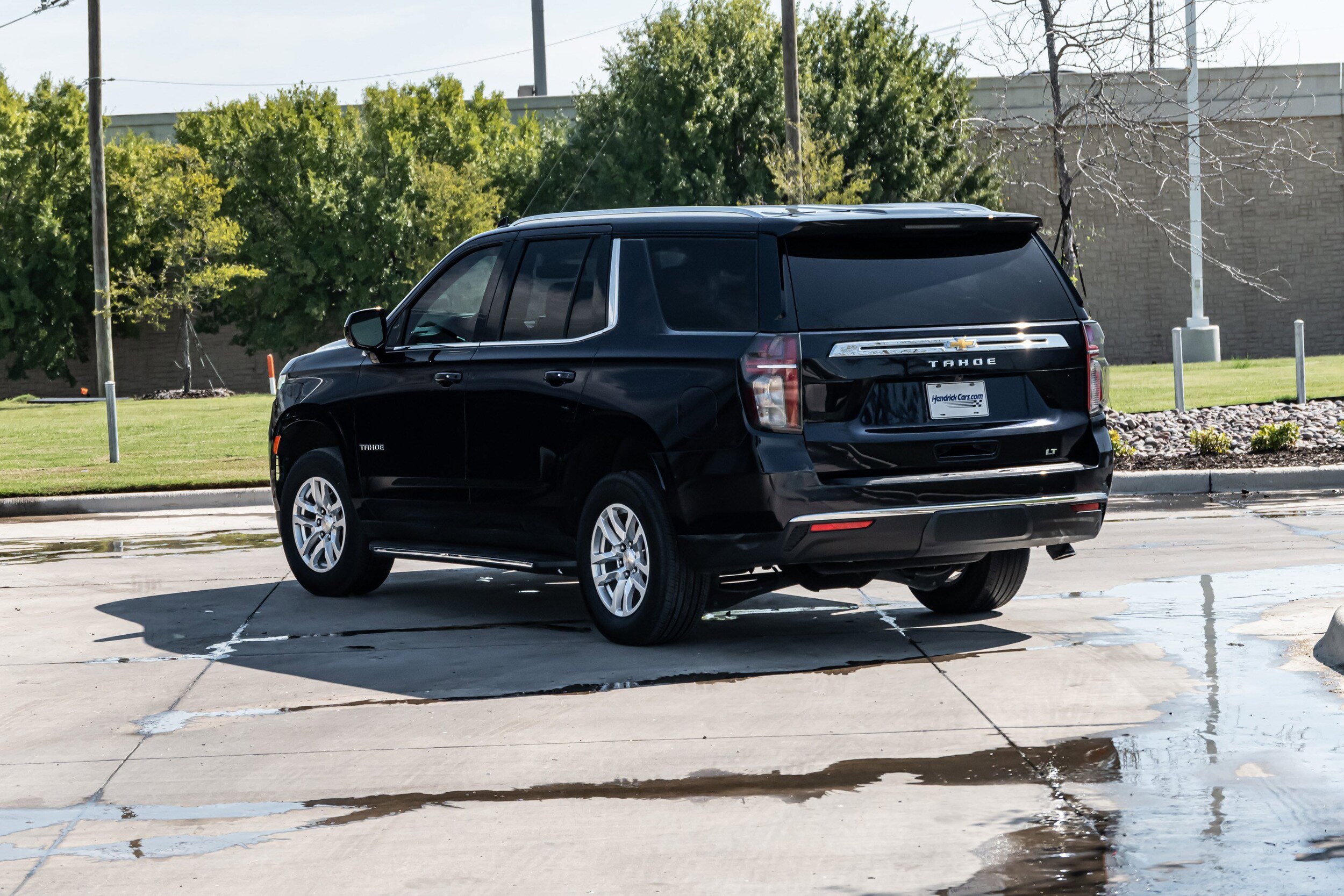 2022 Chevrolet Tahoe LT photo 2