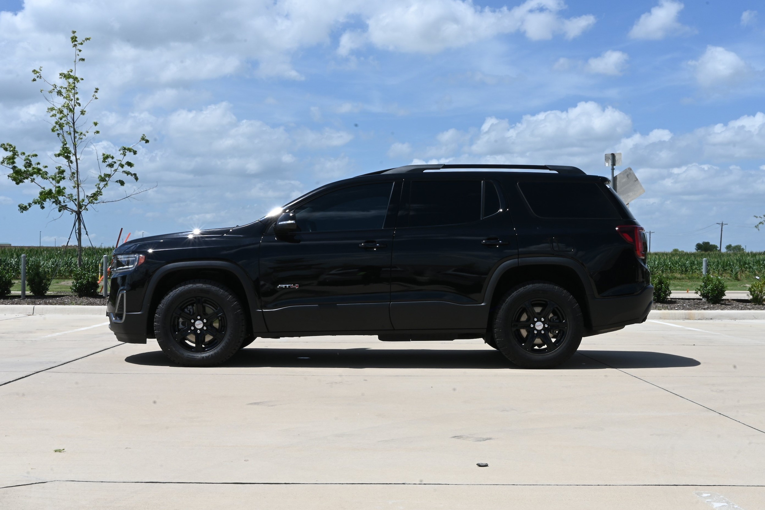 GMC Acadia AT4 Luxury AWD