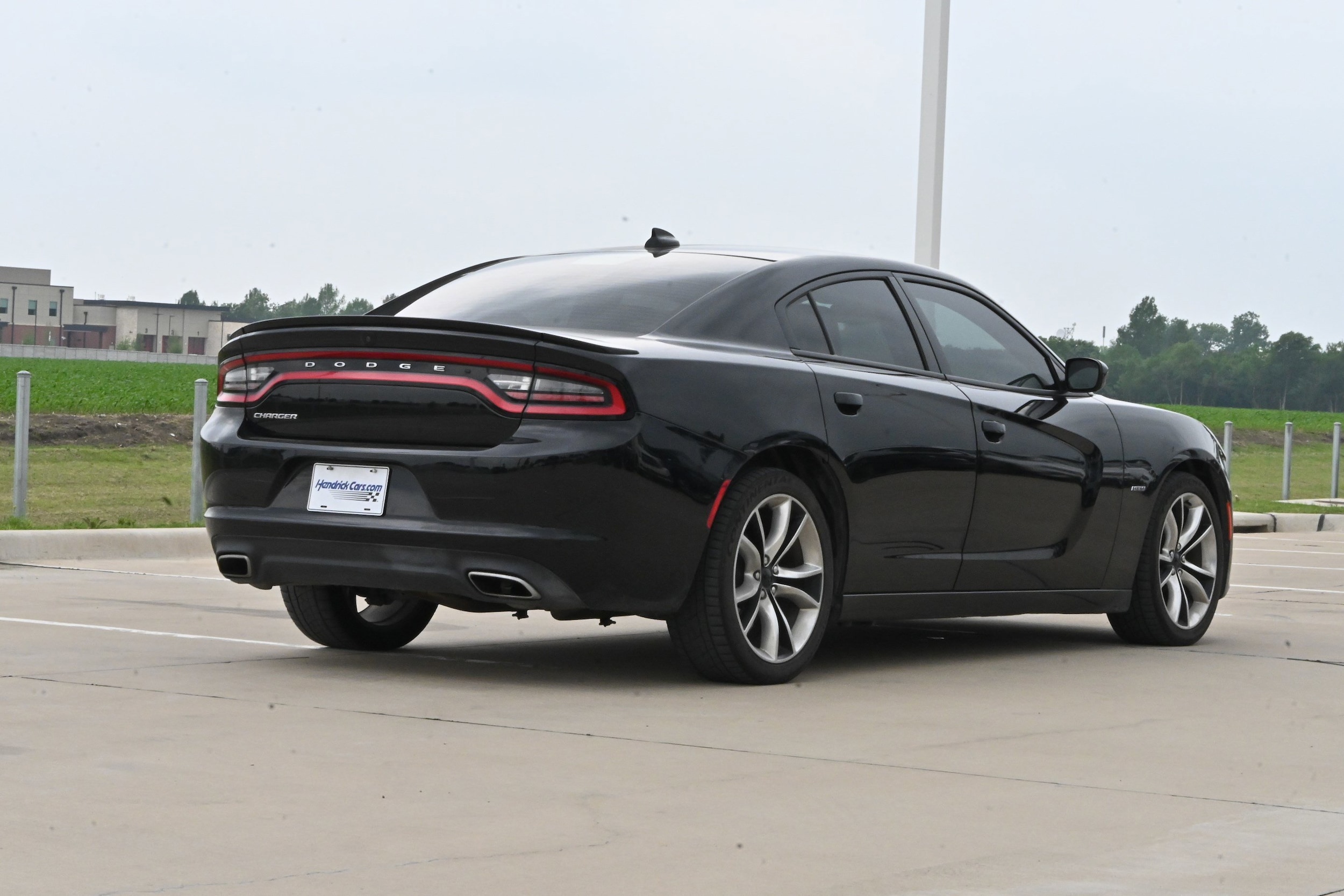 2015 Dodge Charger RT photo 3