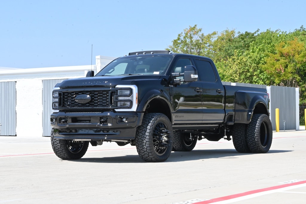 Used 2026 Ford Super Duty F-450 DRW Platinum 4WD Crew Cab Pickup