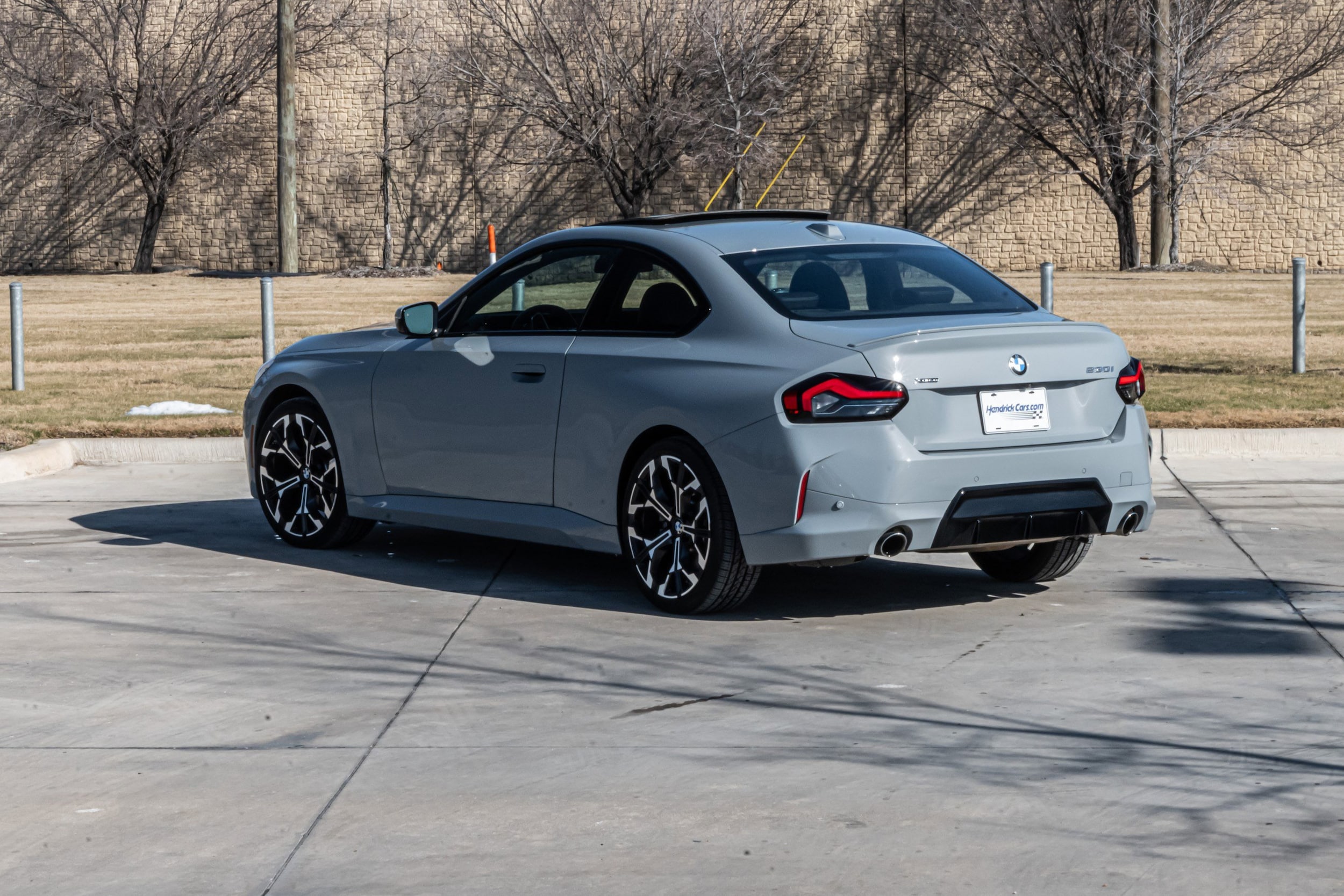 2025 BMW 2 Series 230i xDrive photo 2