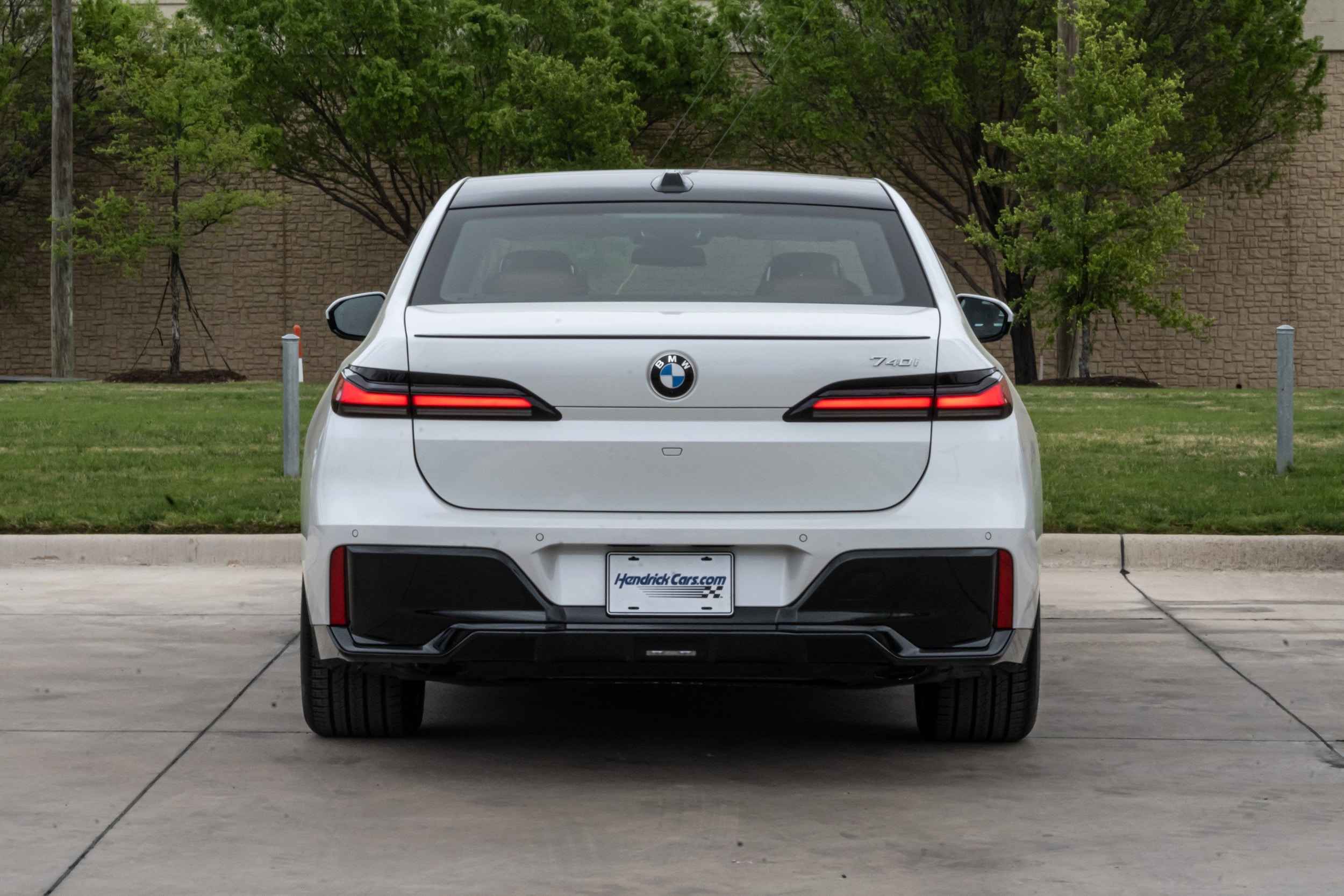 2023 BMW 7 Series 740i photo 6