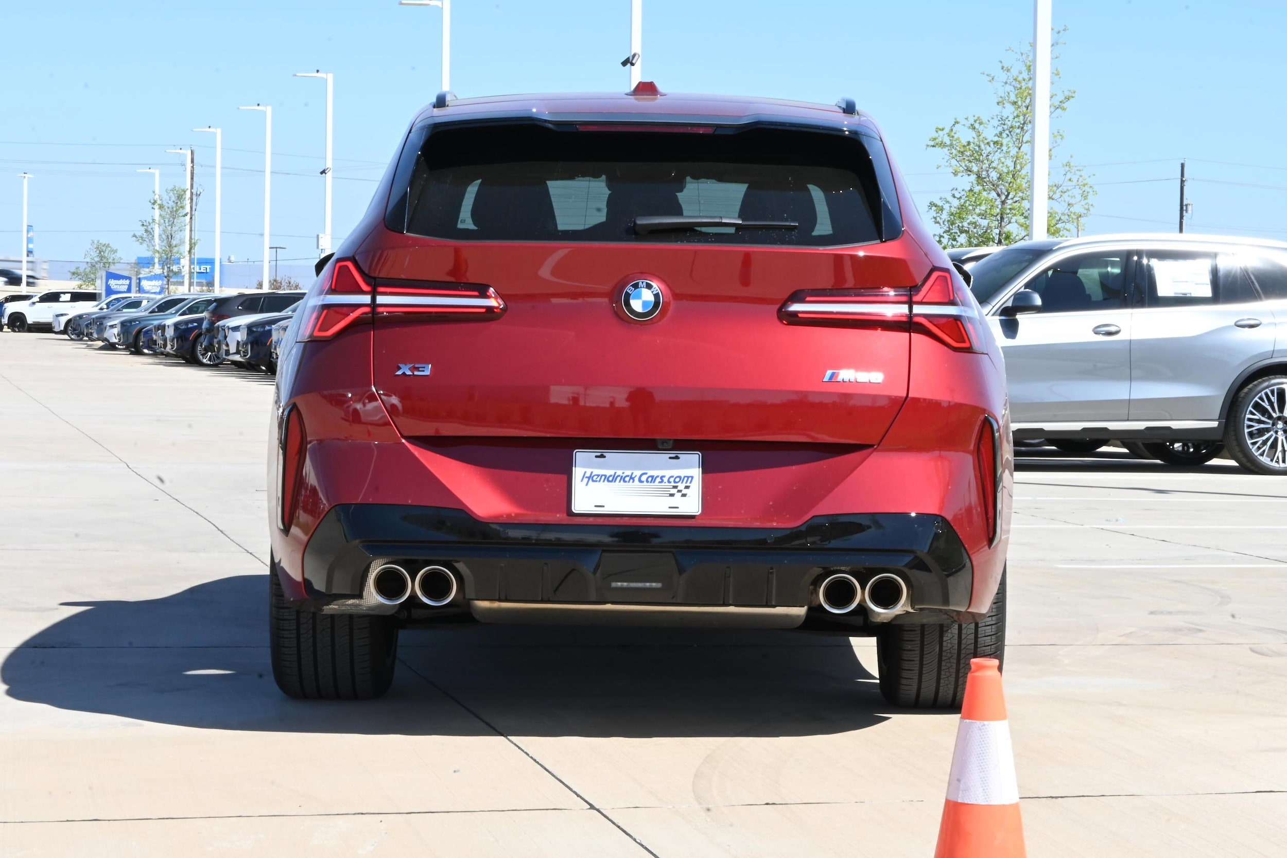 2025 BMW X3 M50 xDrive photo 3