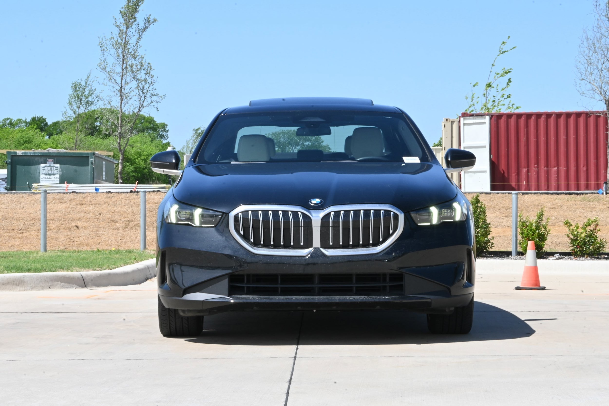 2024 BMW 5 Series 530i photo 2