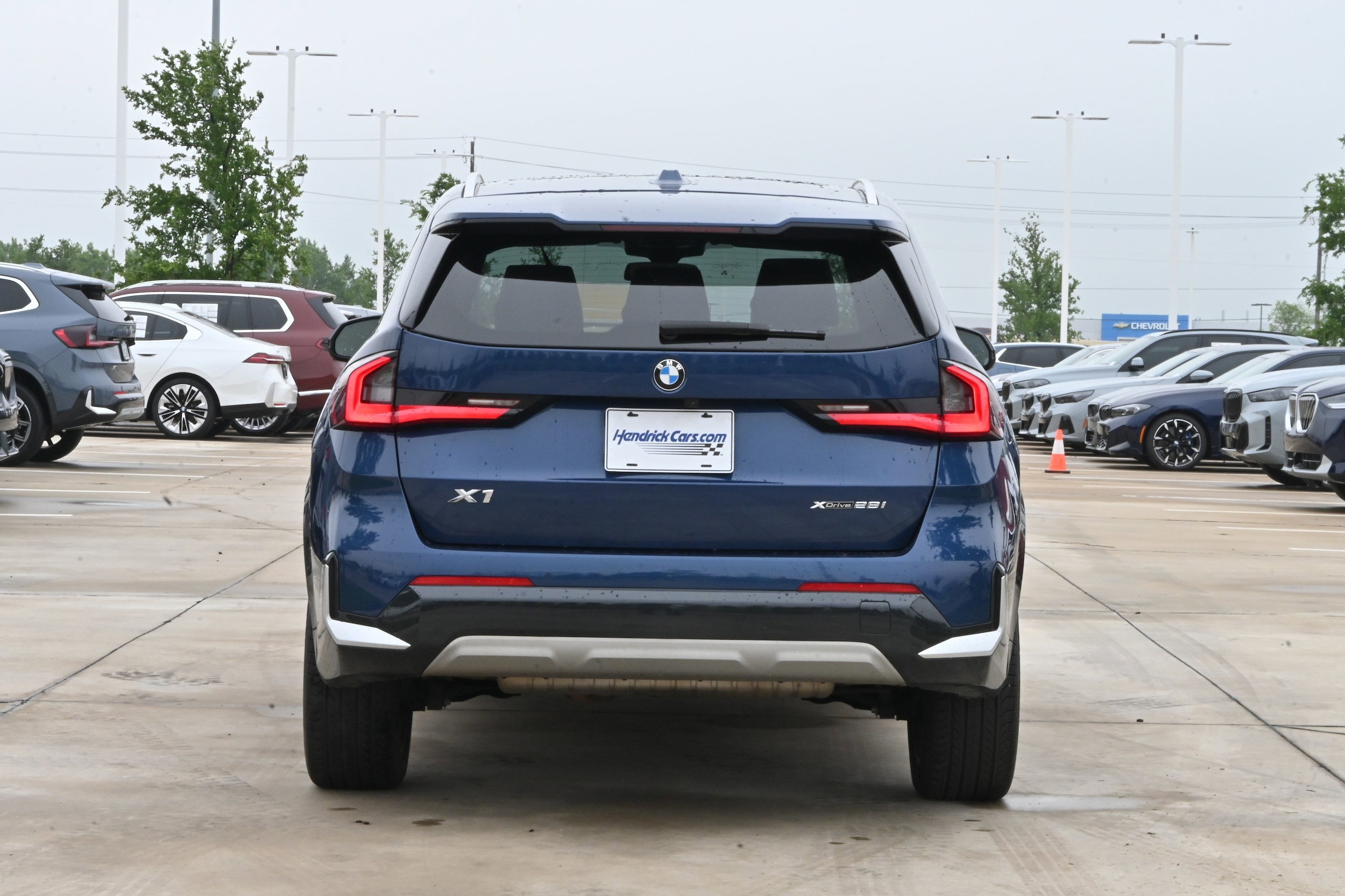 2025 BMW X1 xDrive28i photo 3