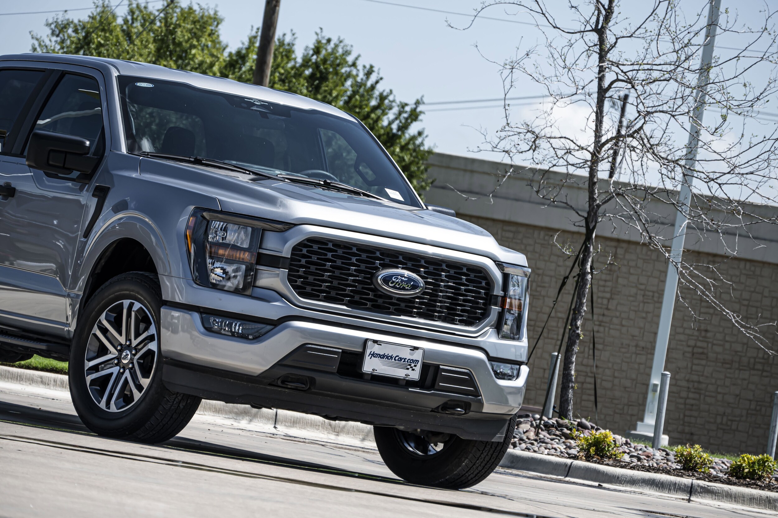 2023 Ford F-150 XL photo 3