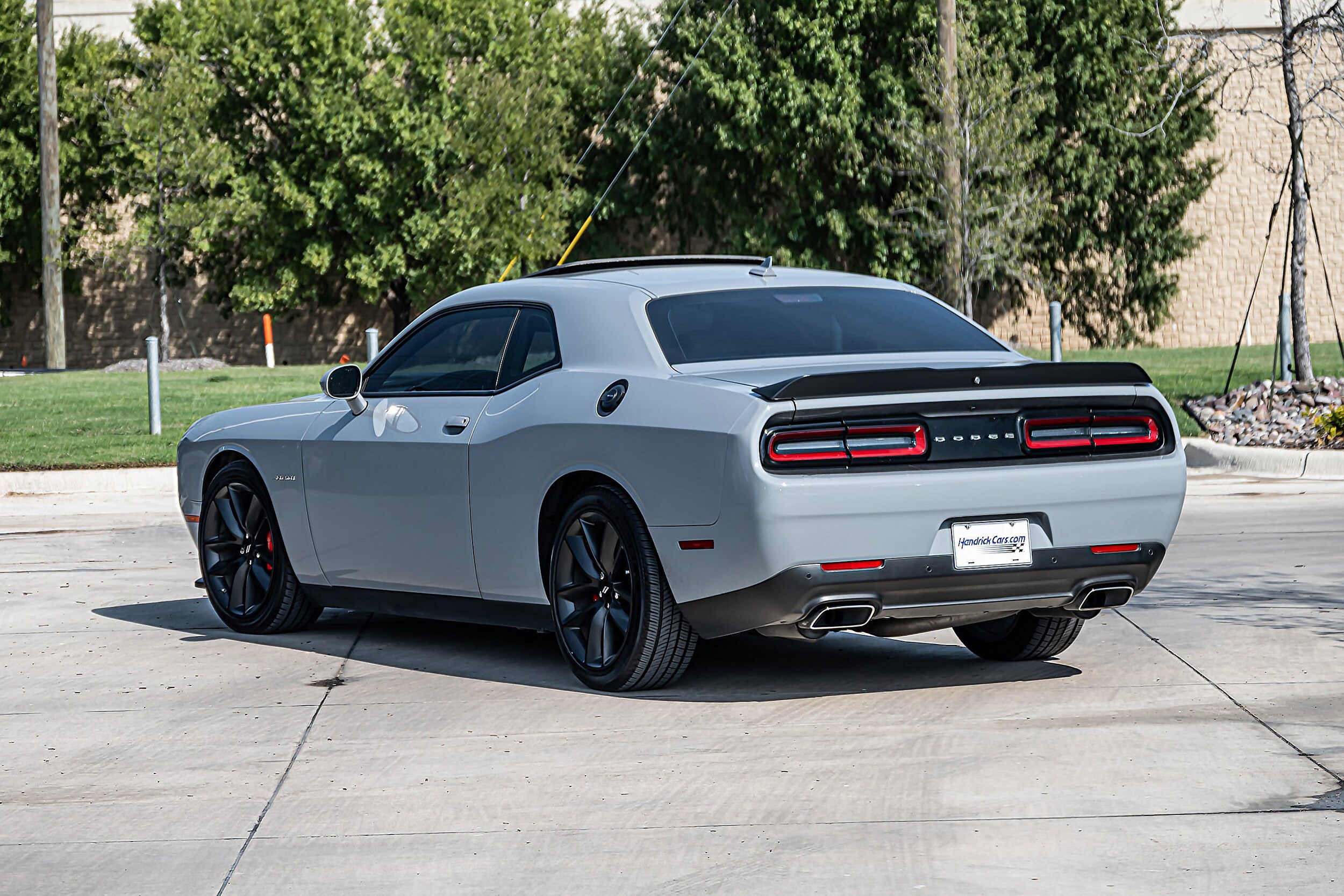 2022 Dodge Challenger R/T photo 2
