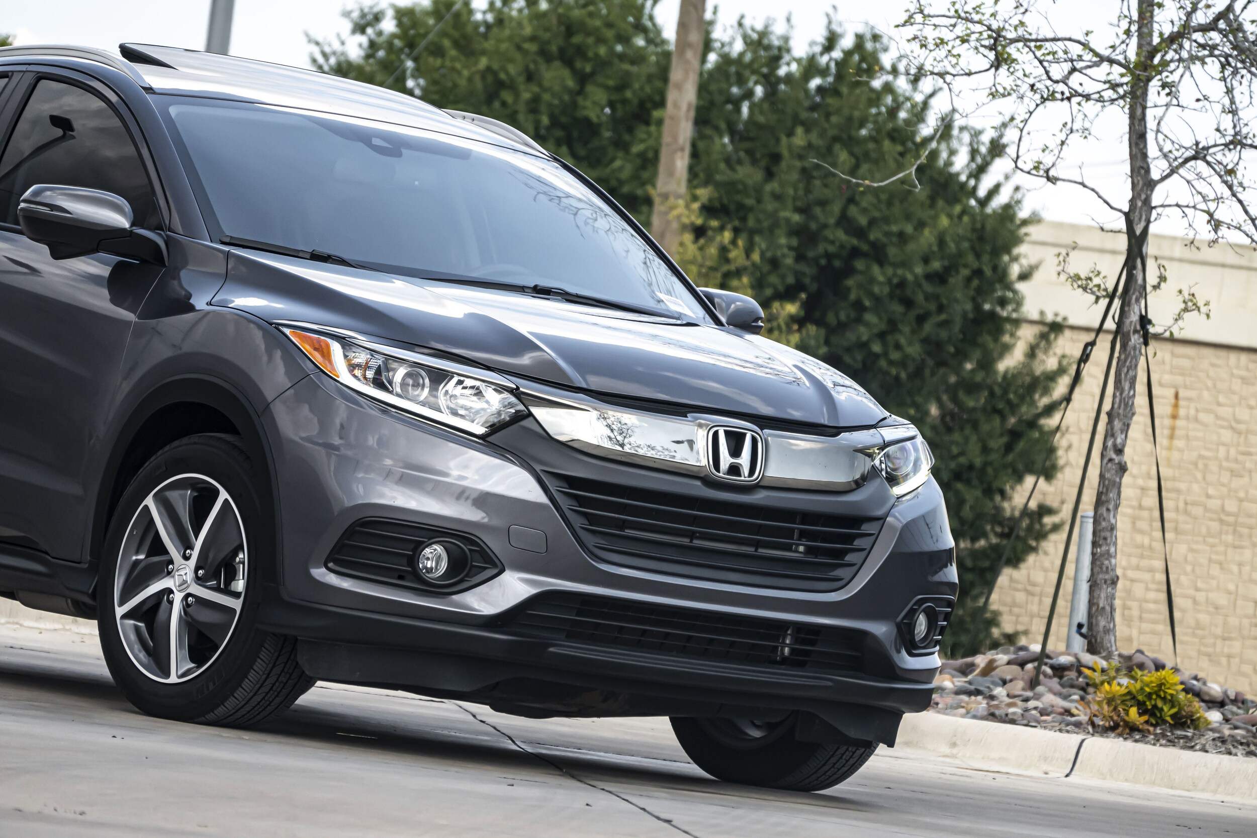 2021 Honda HR-V EX-L photo 2