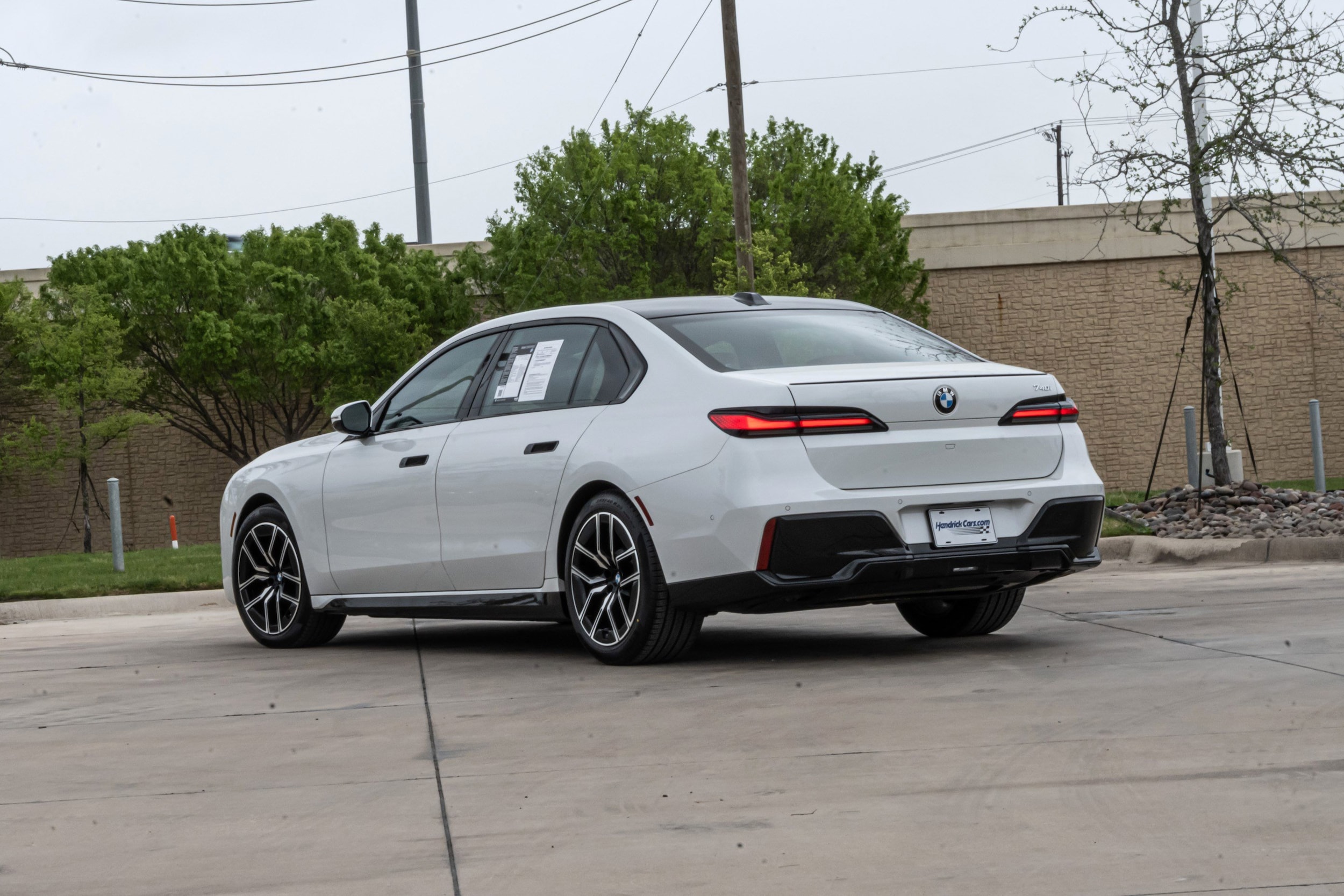 2023 BMW 7 Series 740i photo 5