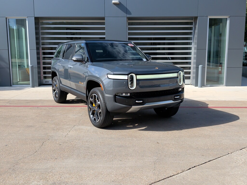 Used 2024 Rivian R1S Adventure SUV