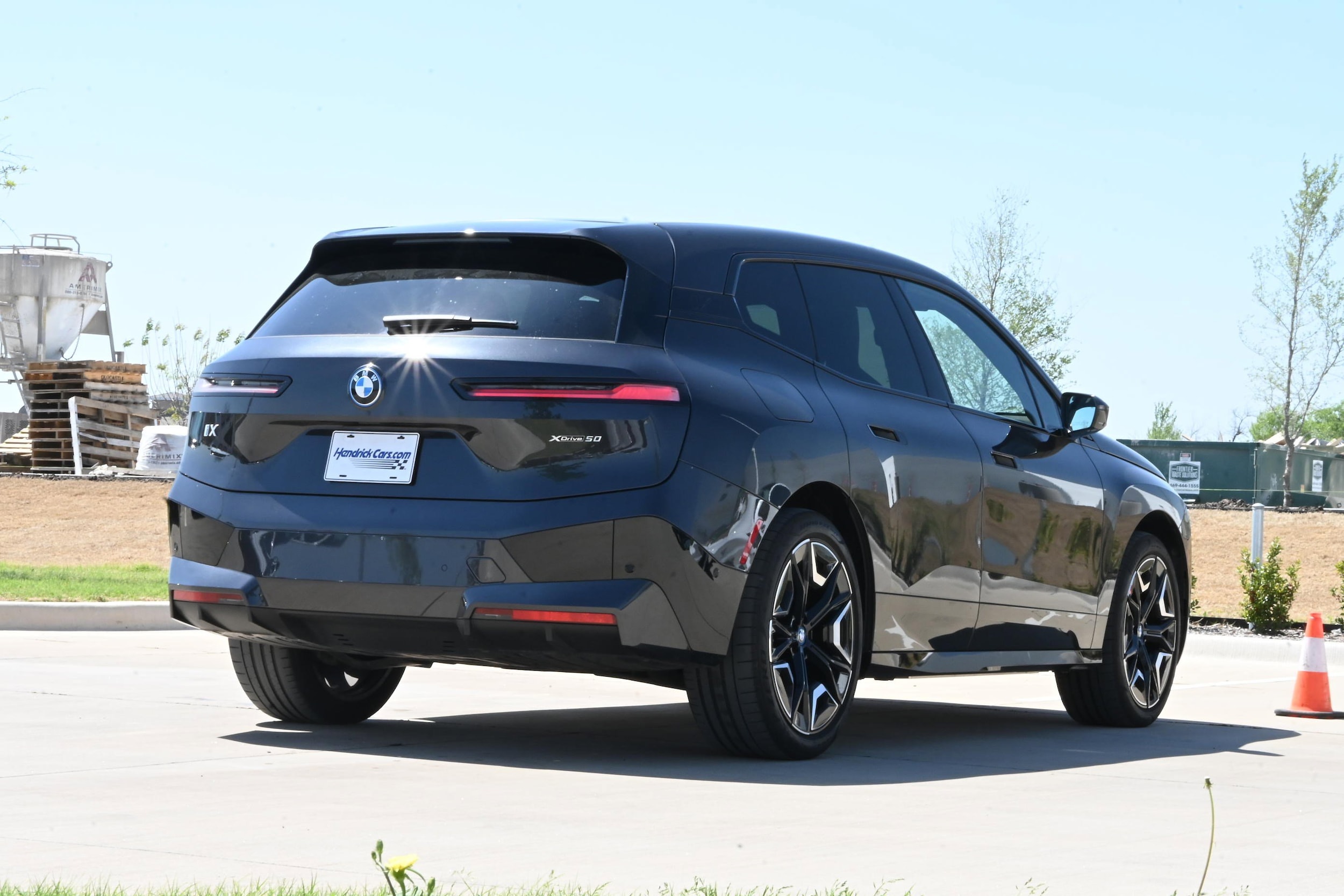 2024 BMW iX xDrive50 photo 3