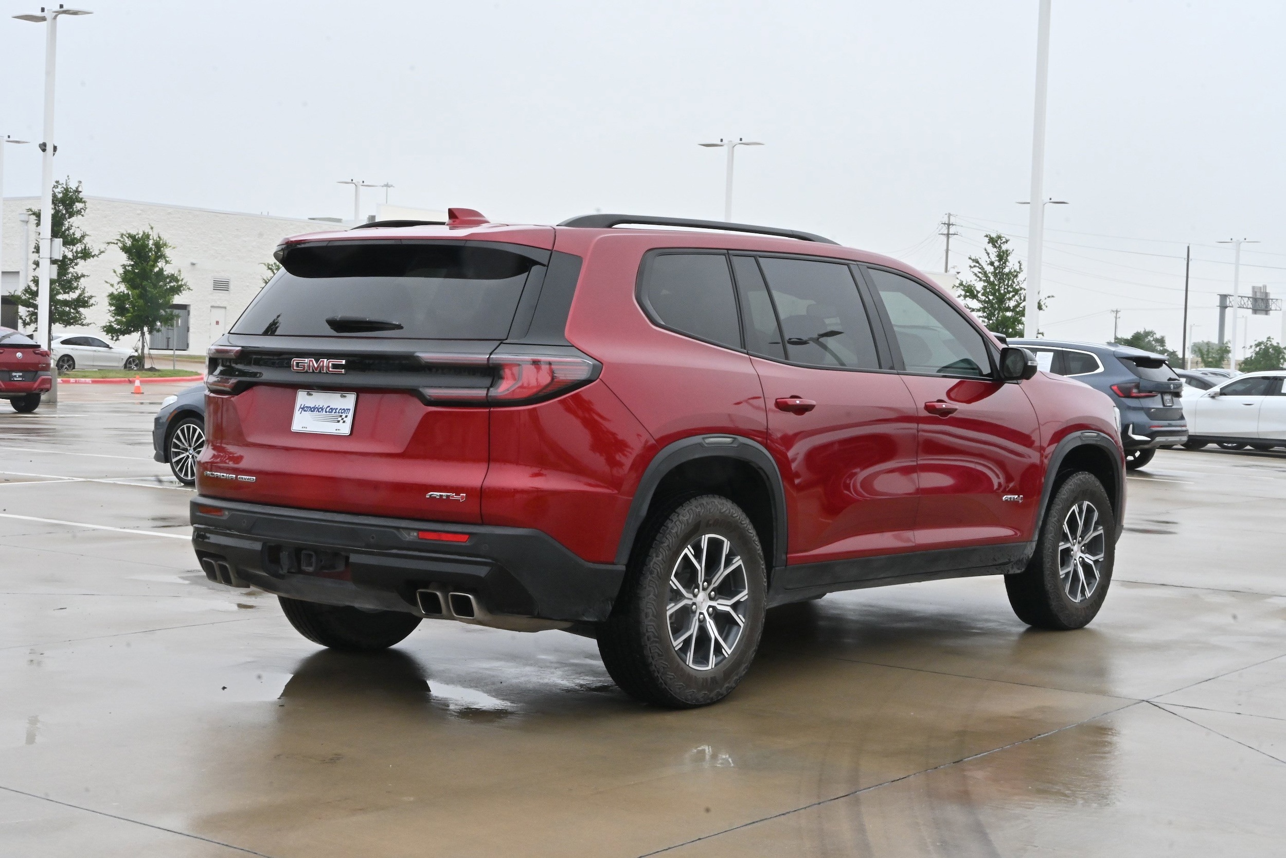 2024 GMC Acadia AWD AT4 photo 3