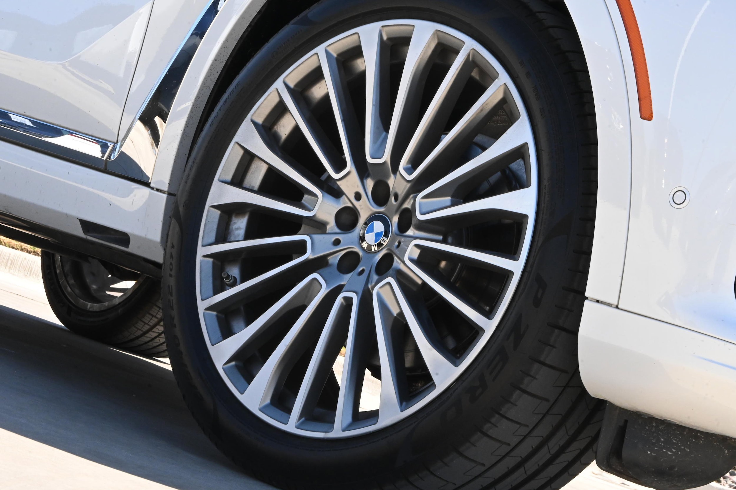 2021 BMW X7 xDrive40i photo 5