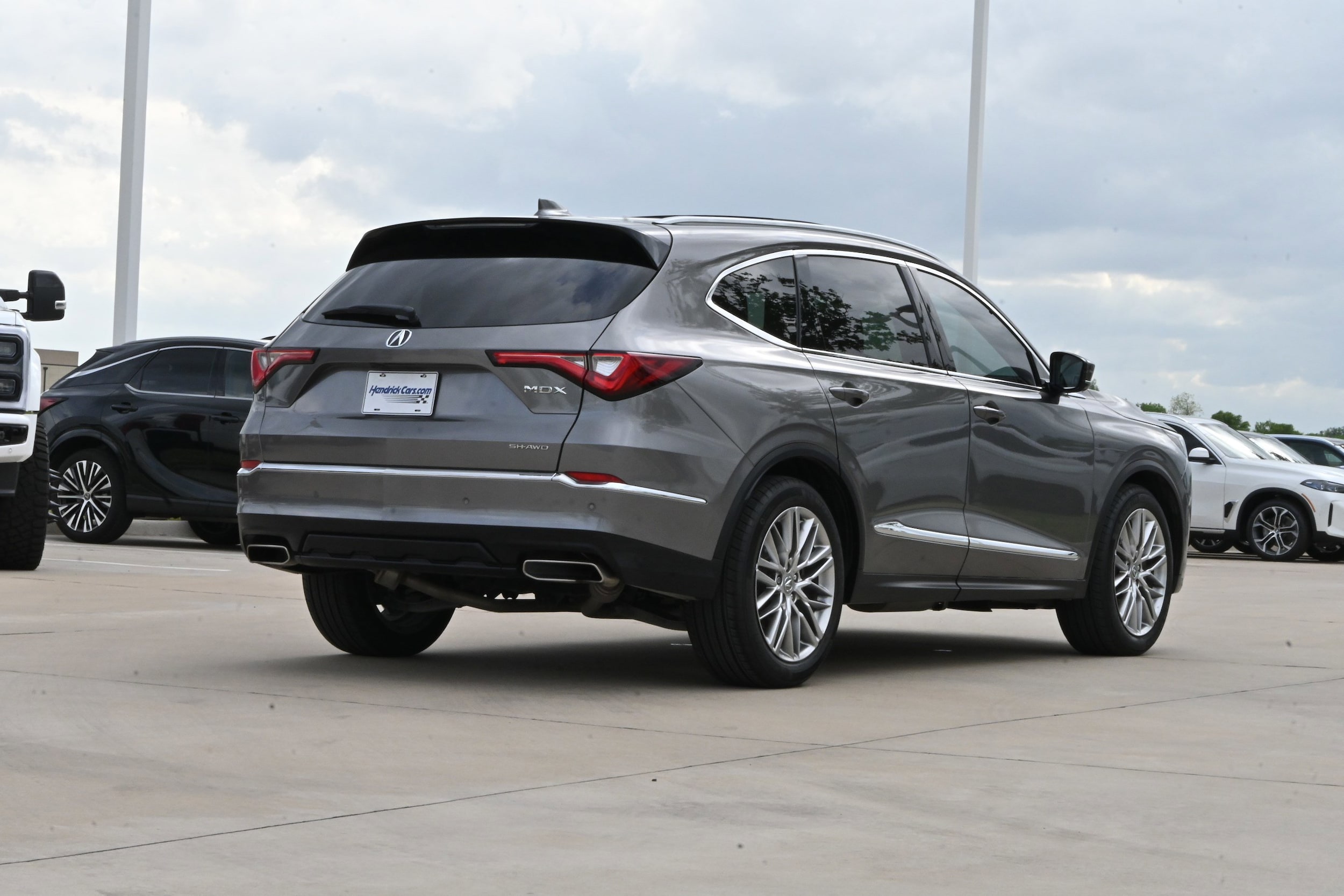 2023 Acura MDX SH-AWD w/Advance Package photo 3