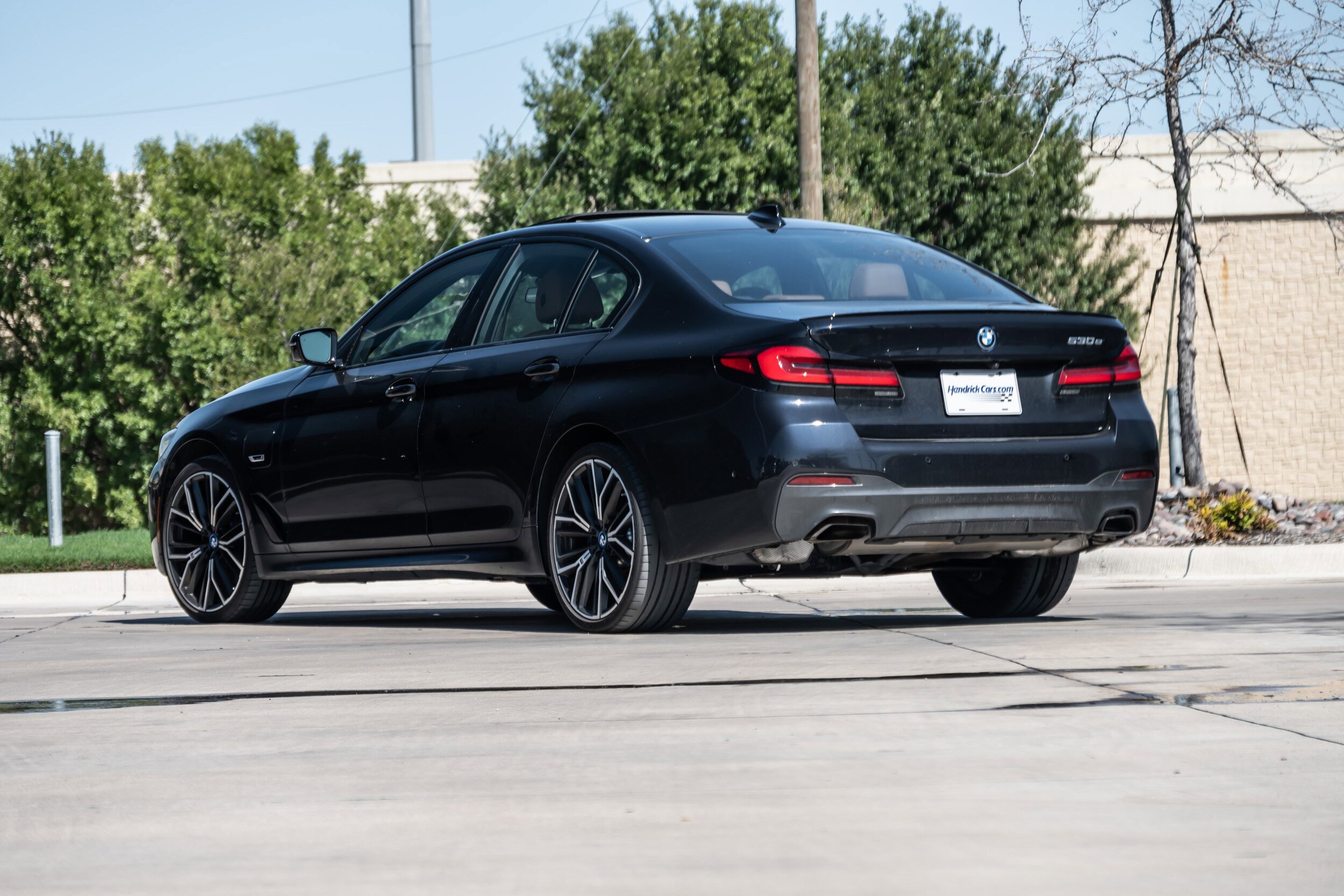 2023 Bmw 530e 5-Series photo 2