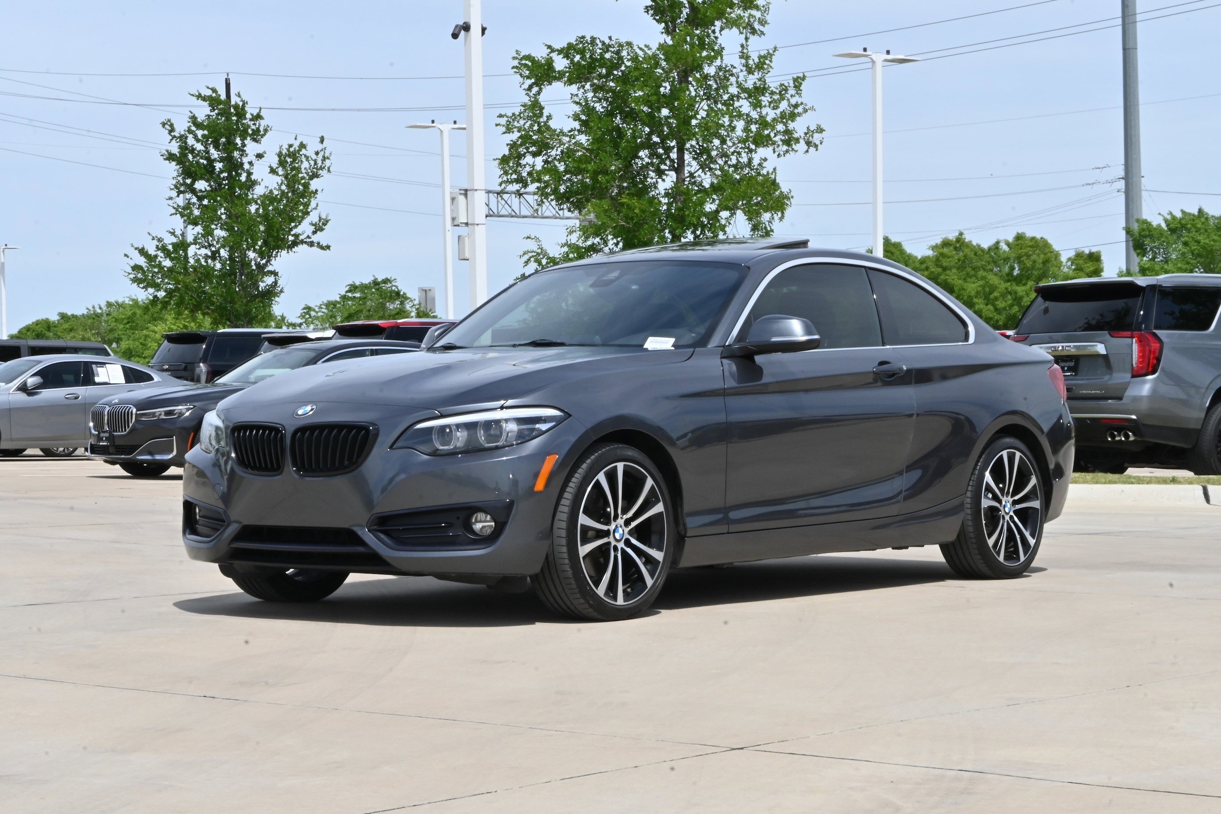 2020 BMW 2 Series 230i photo 4