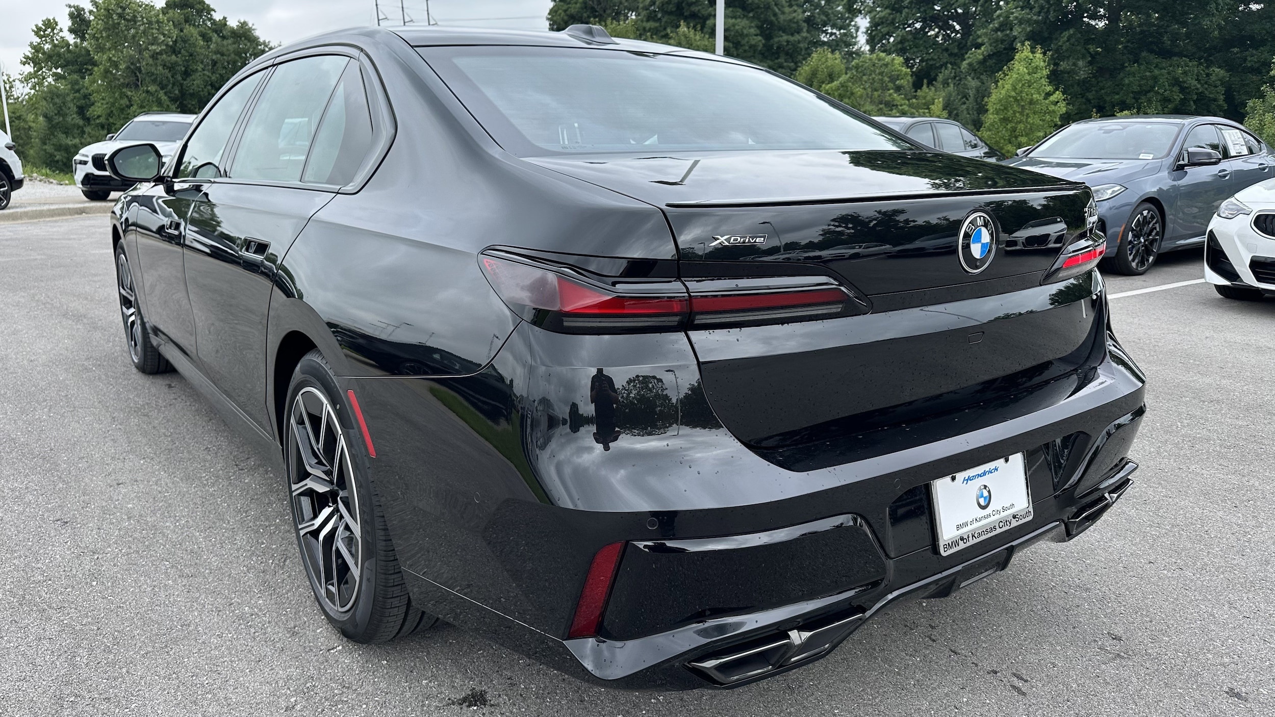 2025 BMW 7 Series 760i xDrive photo 3