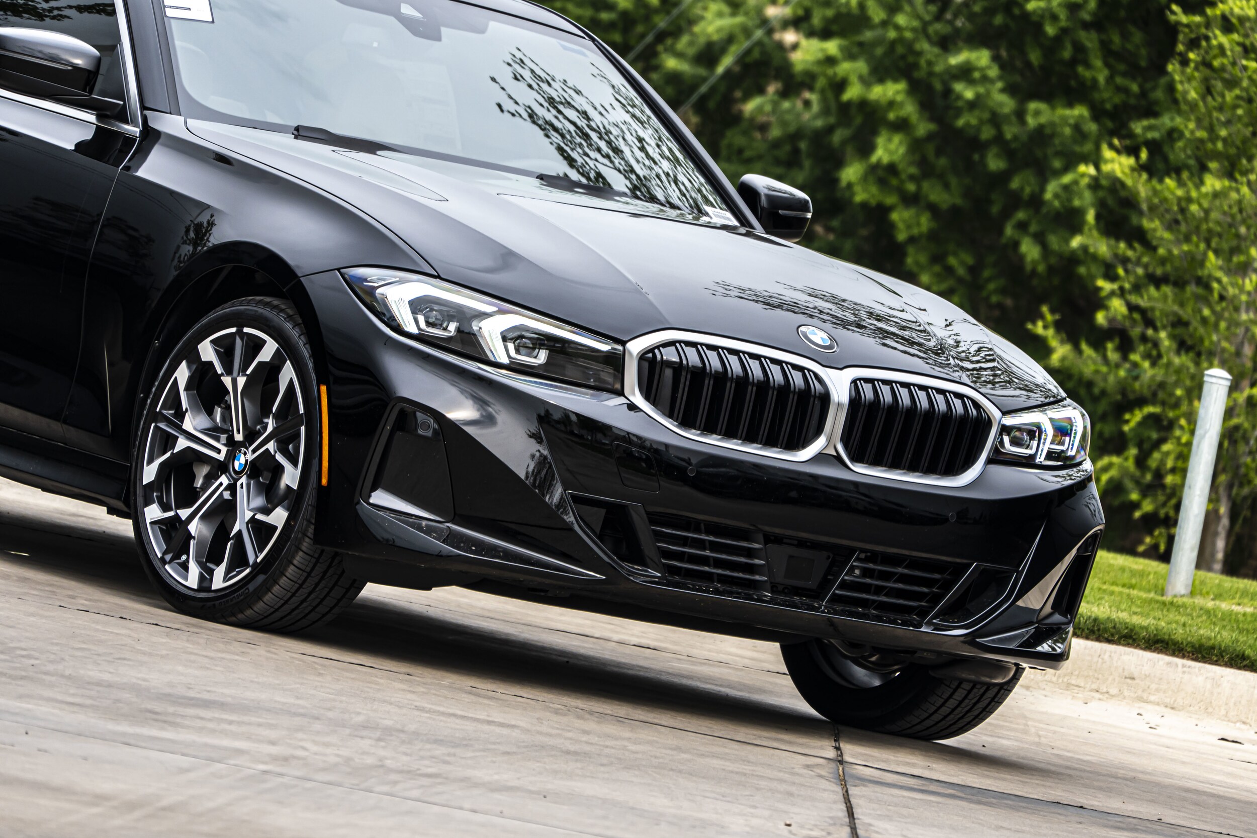 2025 Bmw 330i photo 3