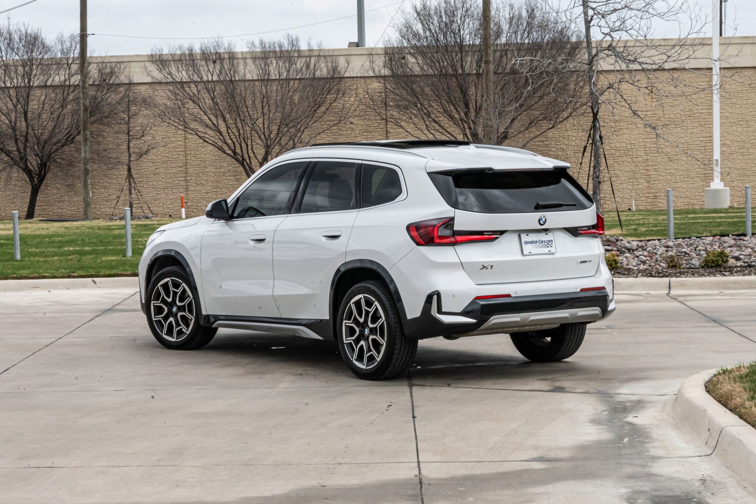 2024 BMW X1 xDrive28i photo 2