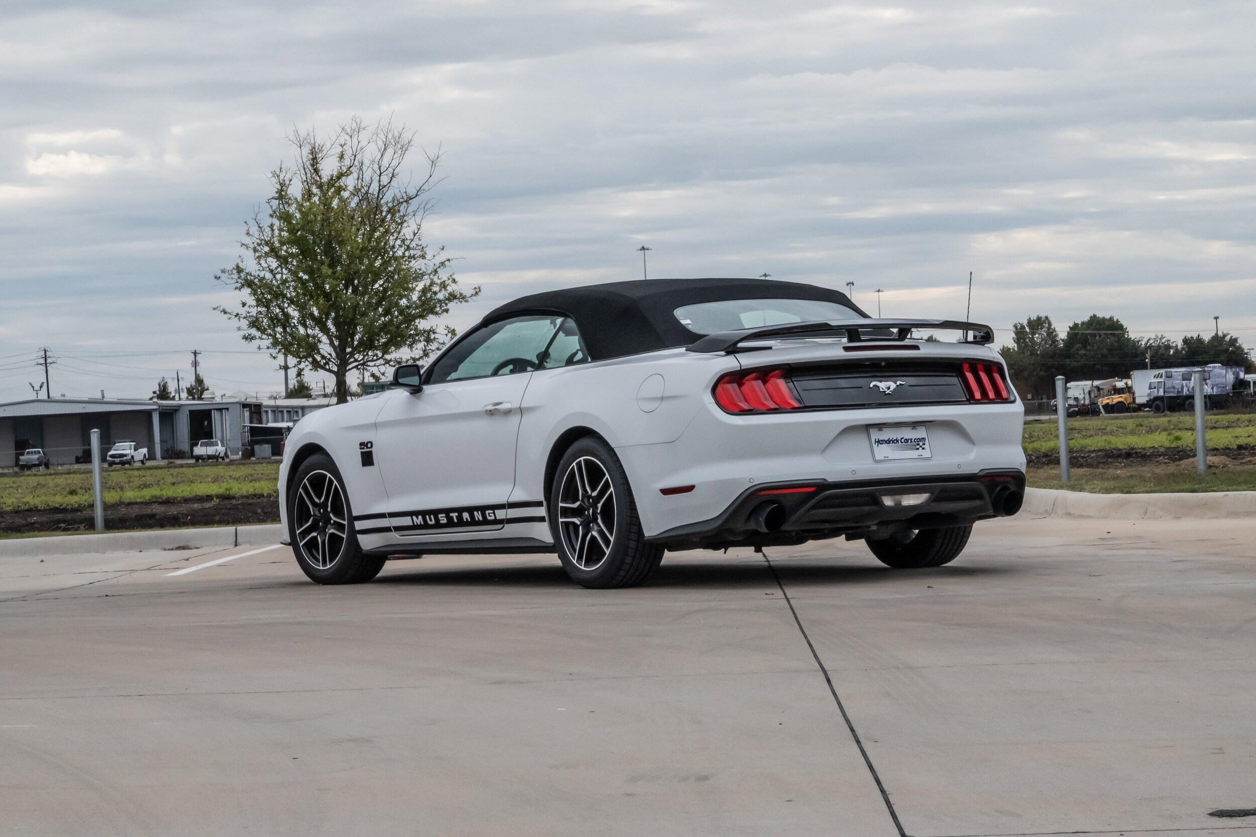 2022 Ford Mustang EcoBoost Premium Convertible photo 2